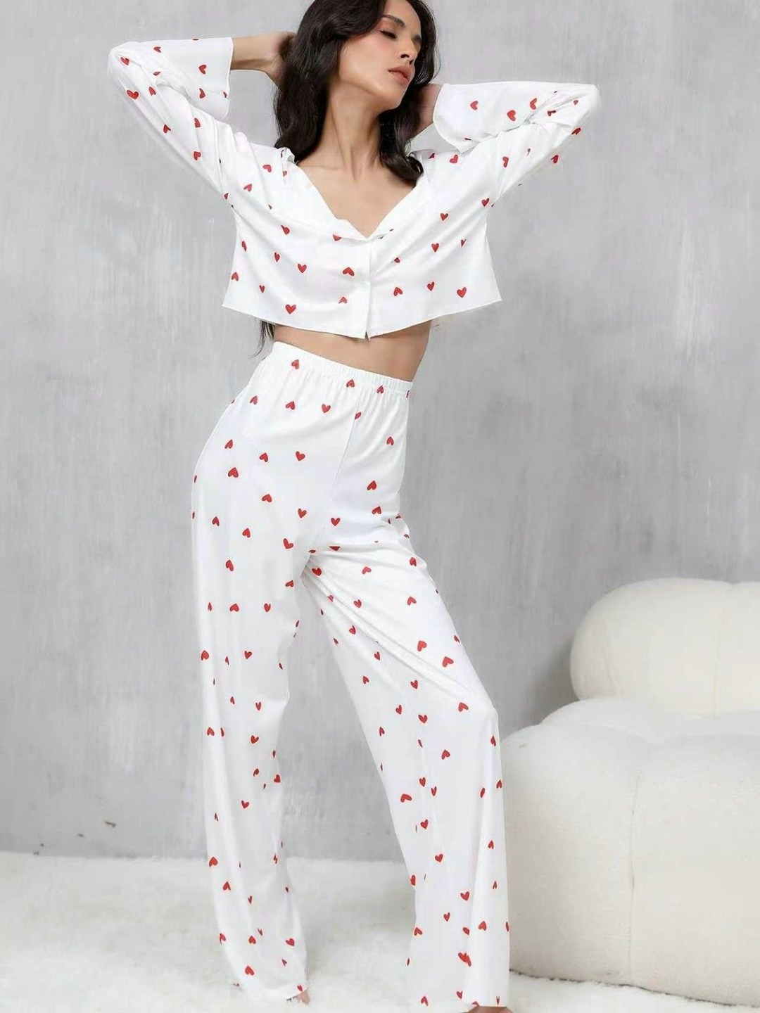 пижама женская со штанами и рубашкой с сердечками knopkaland,пижама со штанами и рубашкой с сердечками,пижама шелковая с сердечками брюки и рубашка emmi style,пижама женская с брюками с длинным рукаво