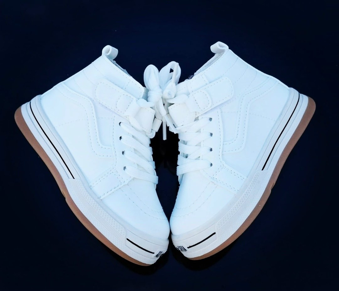 ,кроссовки мальчику,спортивная ,модная детская ,кроссовки женскиe