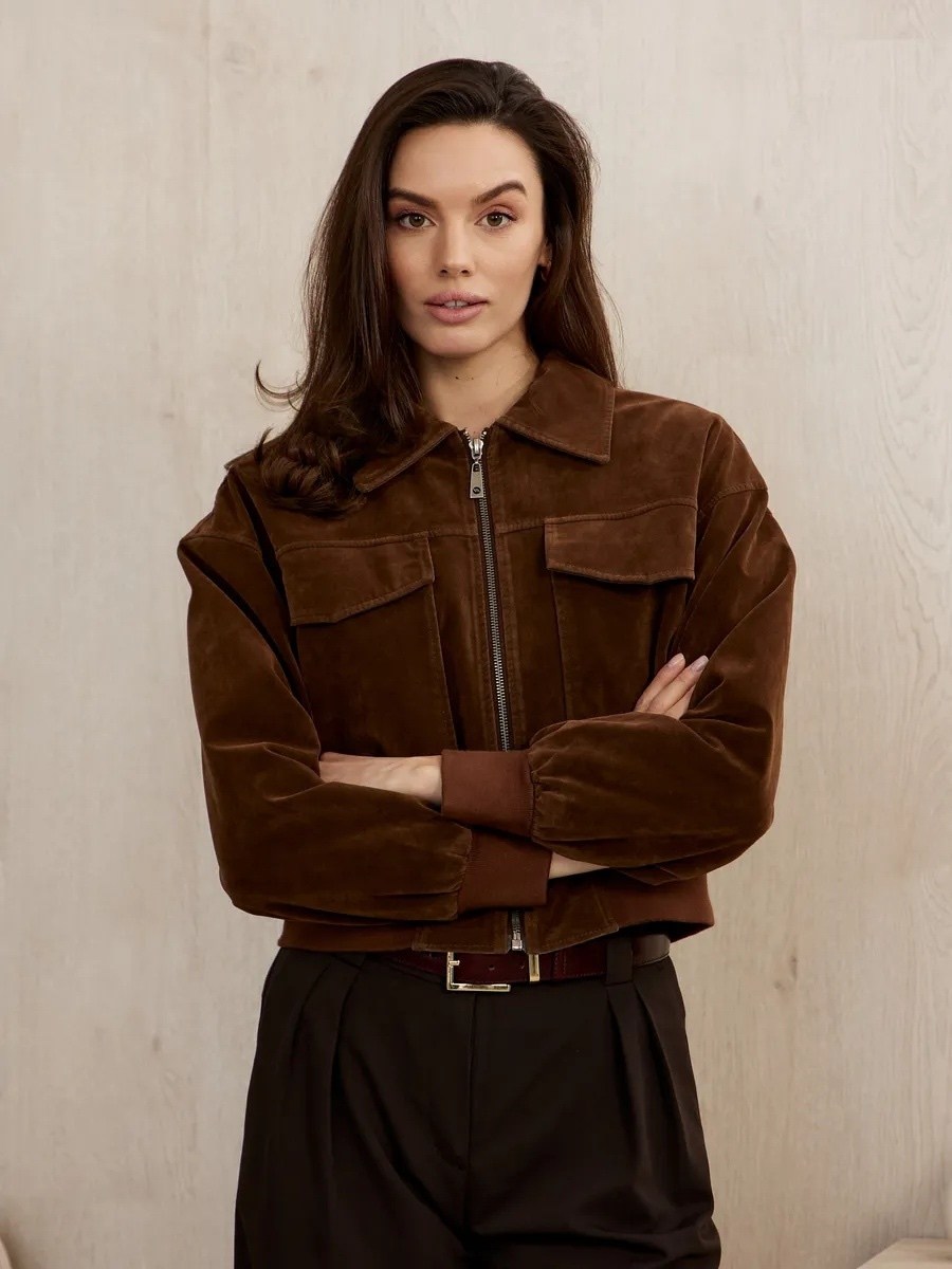 замшевая куртка,бомбер из экозамши,женская куртка бомбер из эко замши коричневого цвета,куртка из экозамши,куртка бомбер замшевая