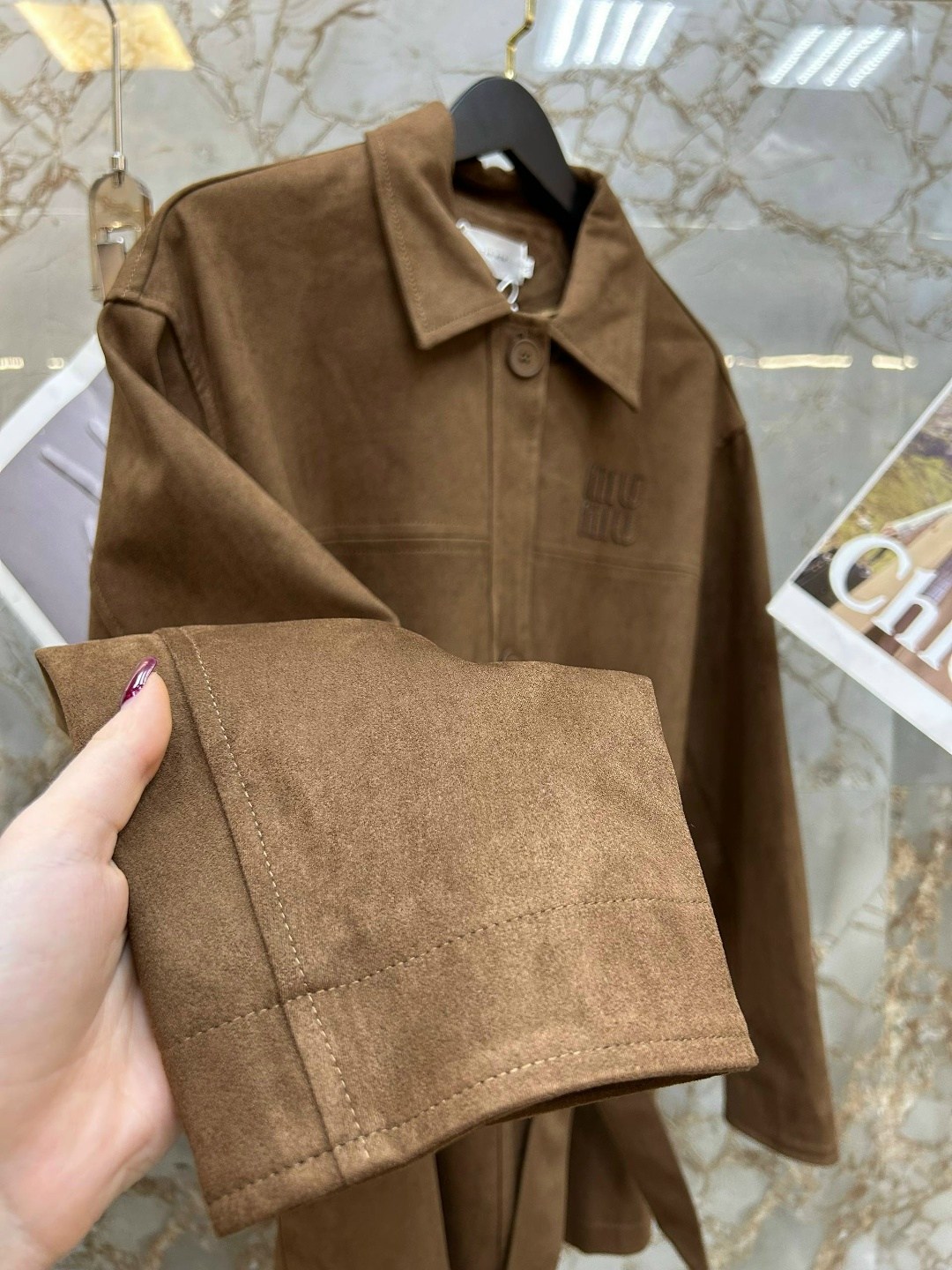 замшевая куртка miu miu,замшевая куртка,пиджак в размер ткань замша,куртка замшевая женская,miu miu женская кожаная куртка