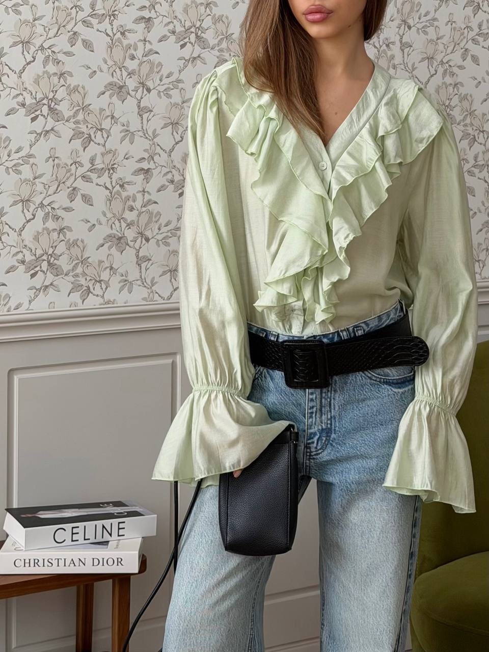 блузка с оборками,рубашка с рюшами,женская рубашка с рюшами,женская блузка,рубашка с оборками