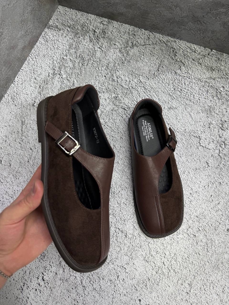 ,женская ,обуви,лоферы коричневые с ремешком замшевые,туфли женские