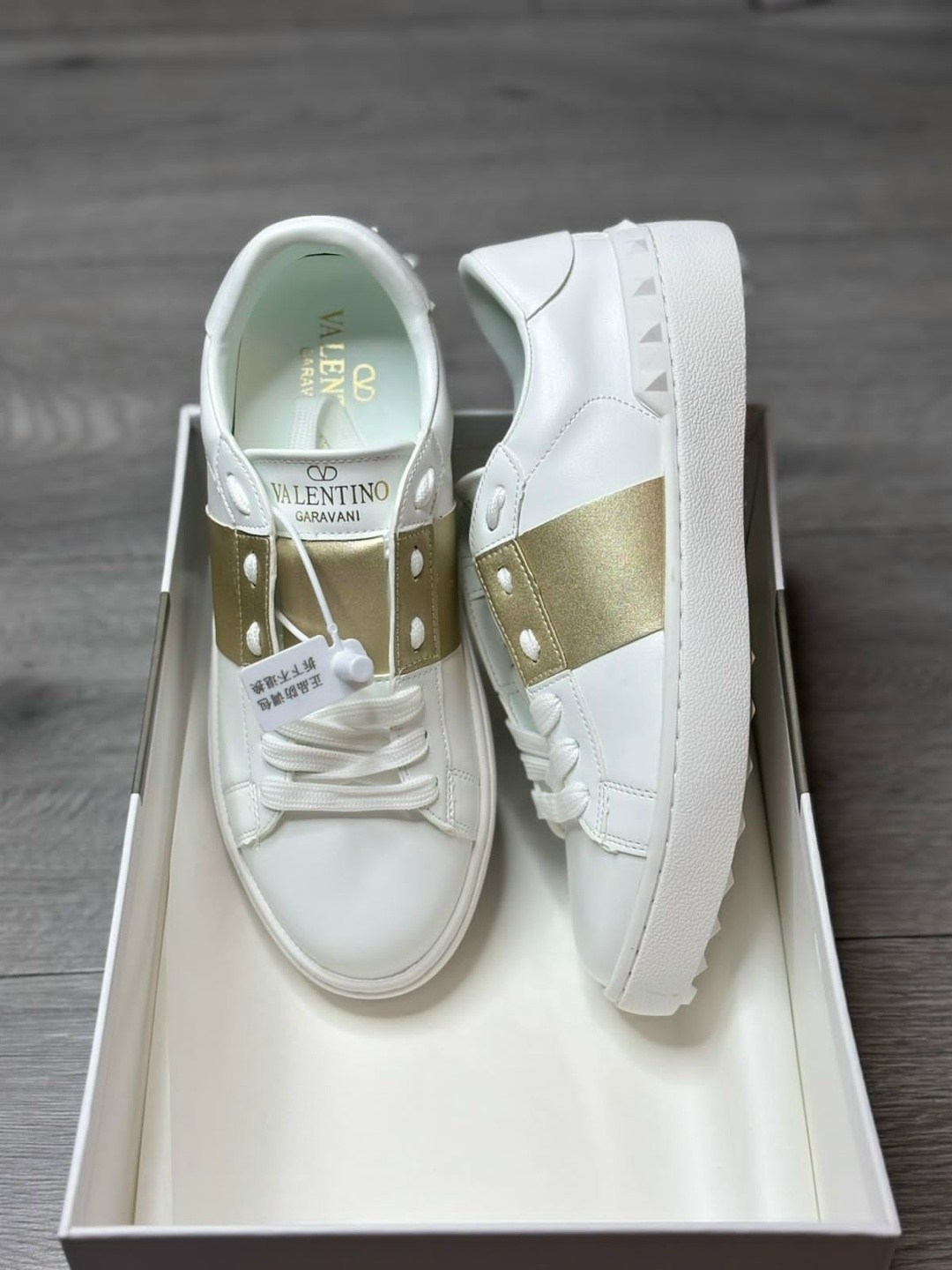 кеды valentino garavani женские оригинал,кроссовки valentino,valentino женские кроссовки,кеды валентино,кеды valentino garavani