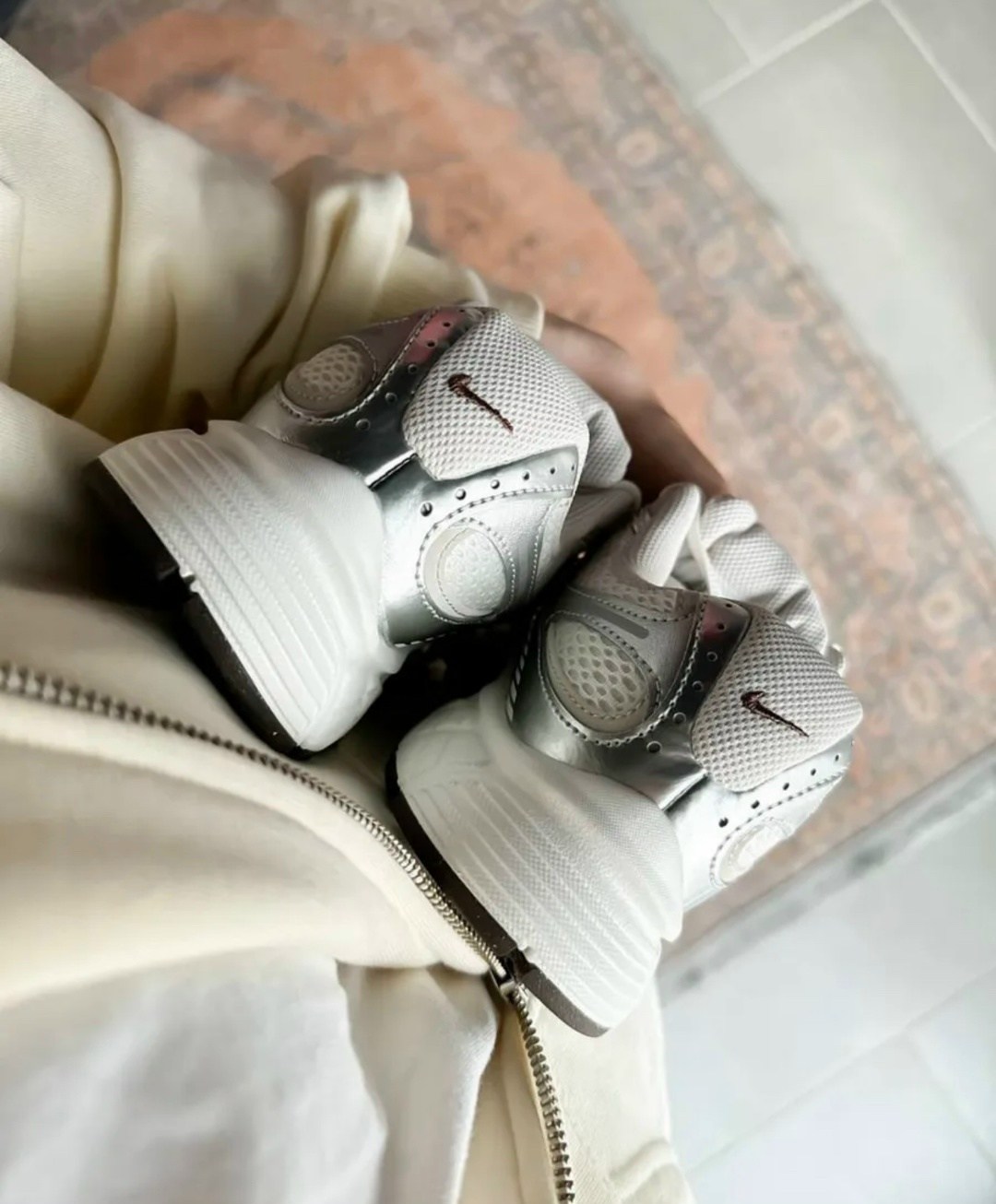 кроссовки nike,кроссовки v5 rnr мужские nike clay/grey,женские повседневные кроссовки nike v5 rnr,кроссовки беговые женские nike hq7901-102,мужские кроссовки nike v5 rnr 'cement grey' hj5228-003