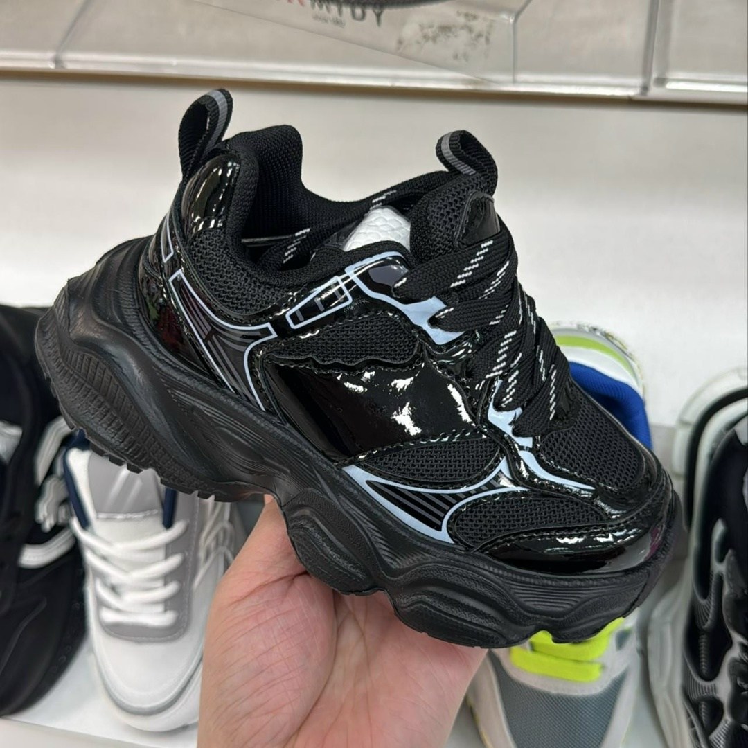 женские кроссовки,кроссовки черные,массивные кроссовки,кроссовки для женщин,спортивная