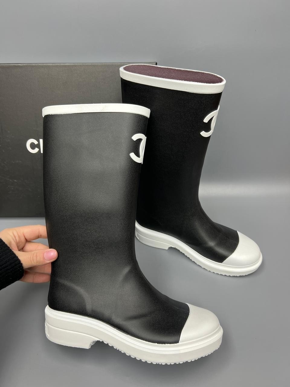 резиновые сапоги chanel,женские резиновые сапоги chanel черные,резиновые сапоги шанель,сапоги chanel,chanel черные резиновые сапоги для женщин