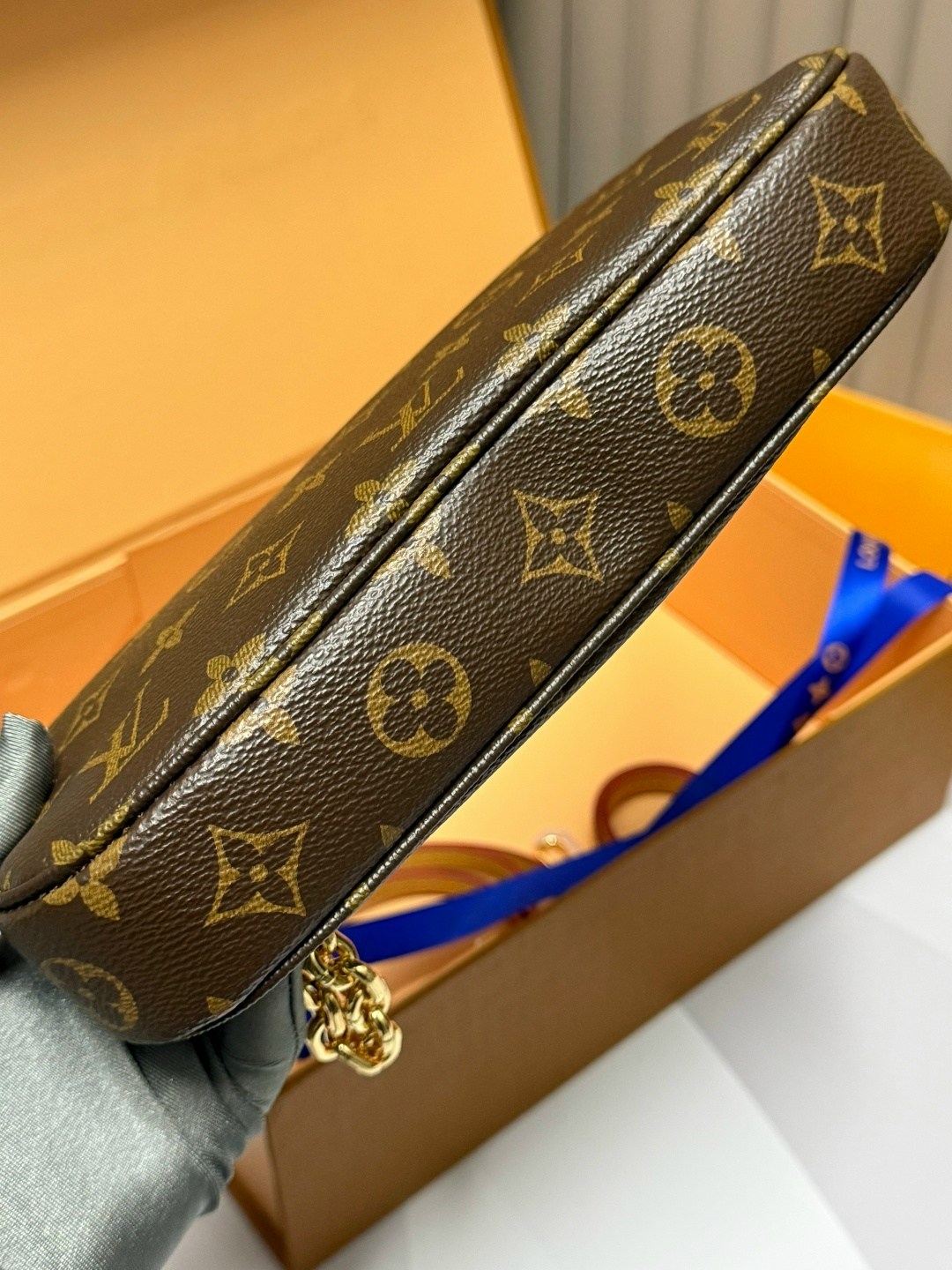 louis vuitton сумка на плечо,сумка женская louis vuitton,сумка louis vuitton,louis vuitton сумка на плечо слинг,сумка клатч женская