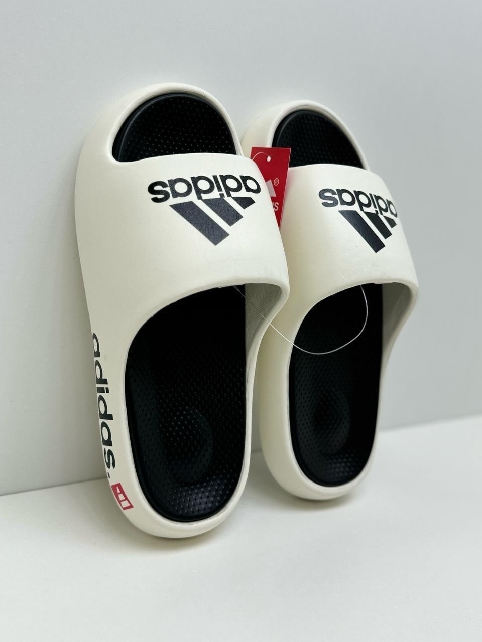 шлепанцы adidas,adidas сланцы,шлепки adidas,шлепанцы летние adidas,сланцы мужские adidas