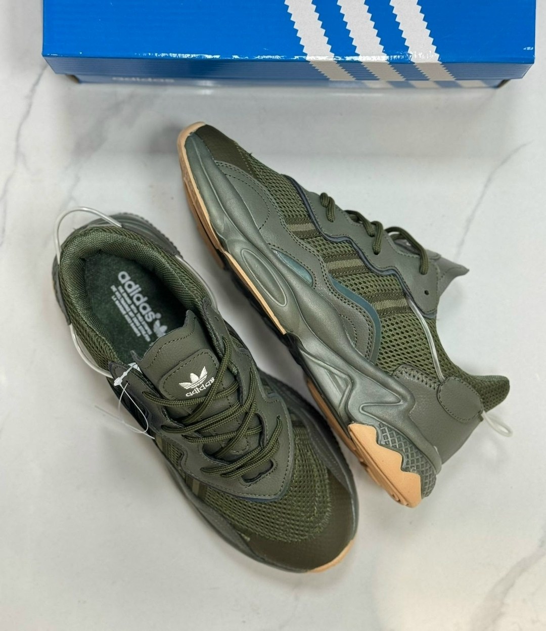 кроссовки мужские adidas ozweego,кроссовки adidas ozweego,кроссовки adidas,мужские стильные кроссовки adidas ozweego в зеленой расцветке,женские кроссовки adidas ozweego