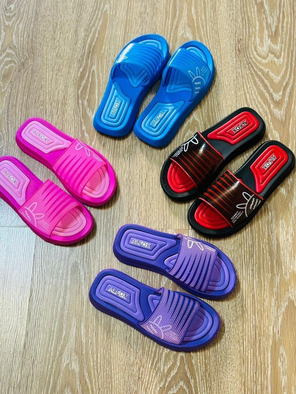 тапки женские,шлепанцы женские,,тапочки модные,массажные тапочки