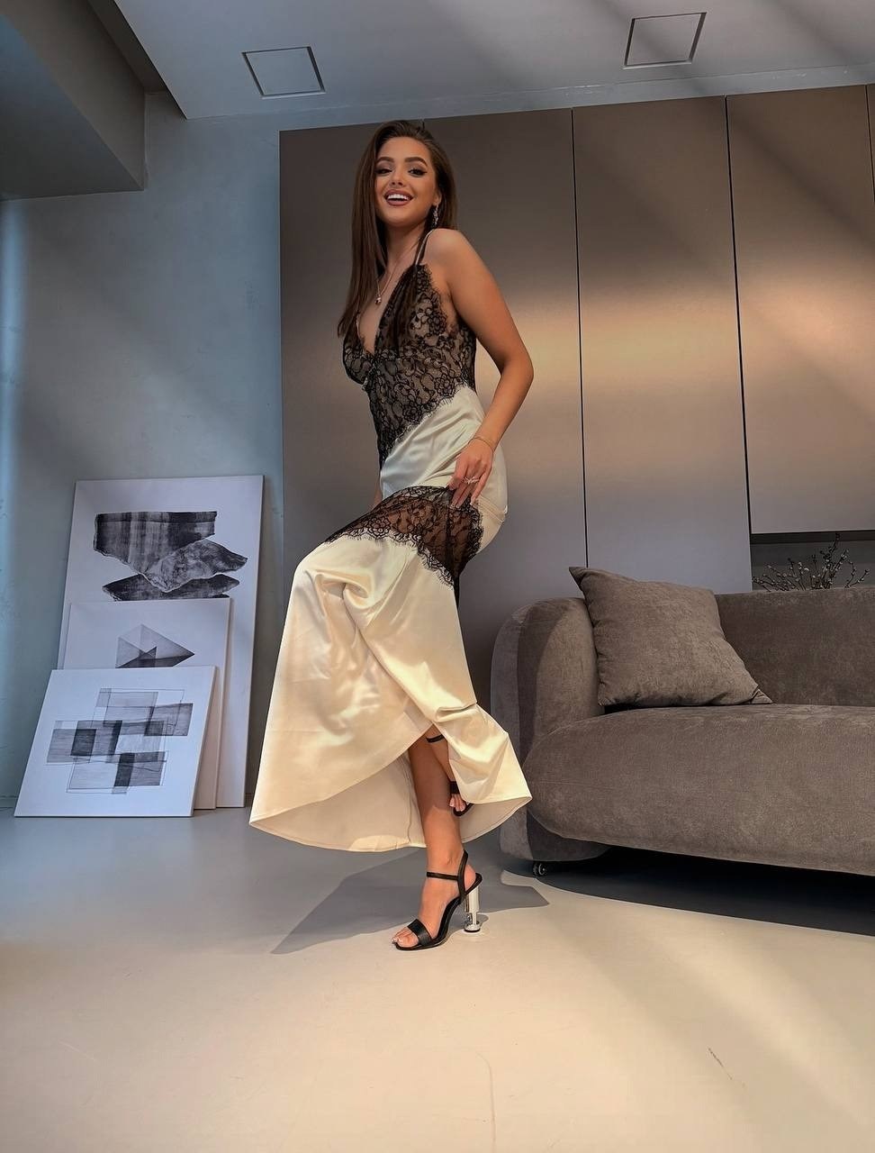 длинная шелковая сорочка,mia-amore ночная сорочка длинная,платье комбинацию,кружевное макси-платье-комбинация с вырезом шоколадного цвета,платье