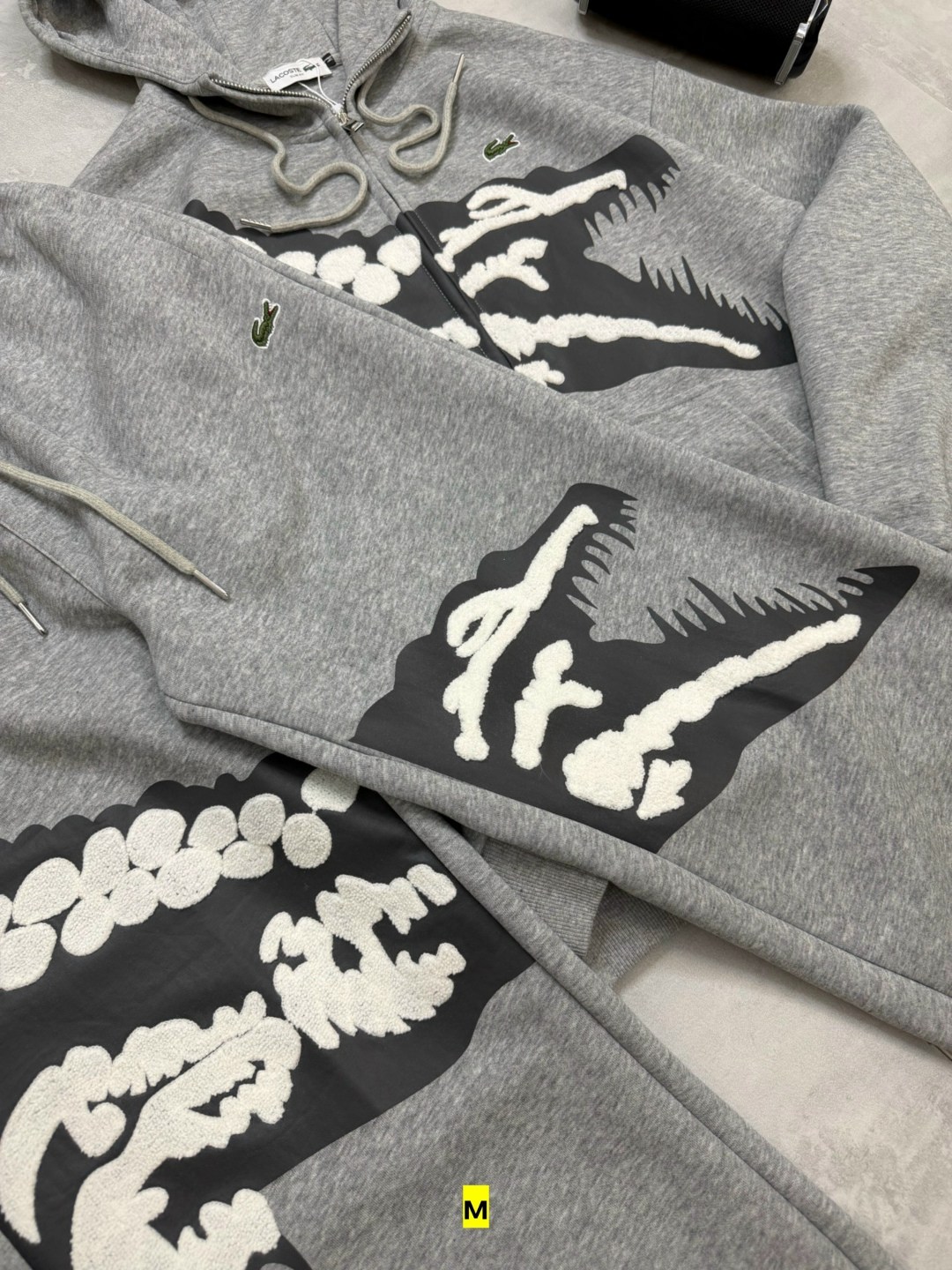 lacoste grey sweatsuit,спортивные костюм,мужские спортивные костюмы,толстовка серая