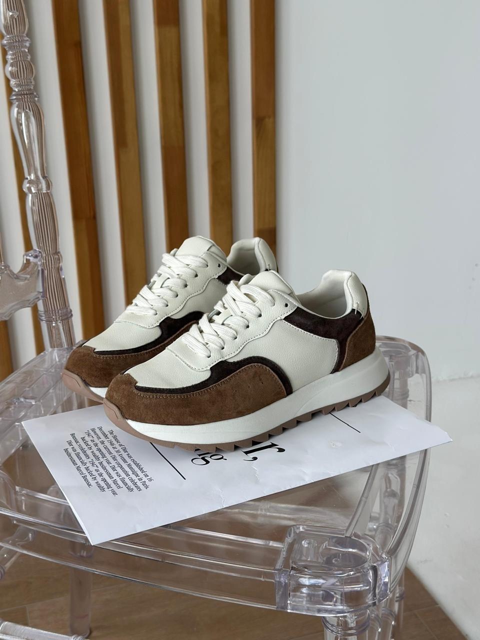 ,замшевые кроссовки,замшевые удобные кроссовки из натуральной кожи на шнуровке,спортивная ,женские кроссовки из натуральной замши