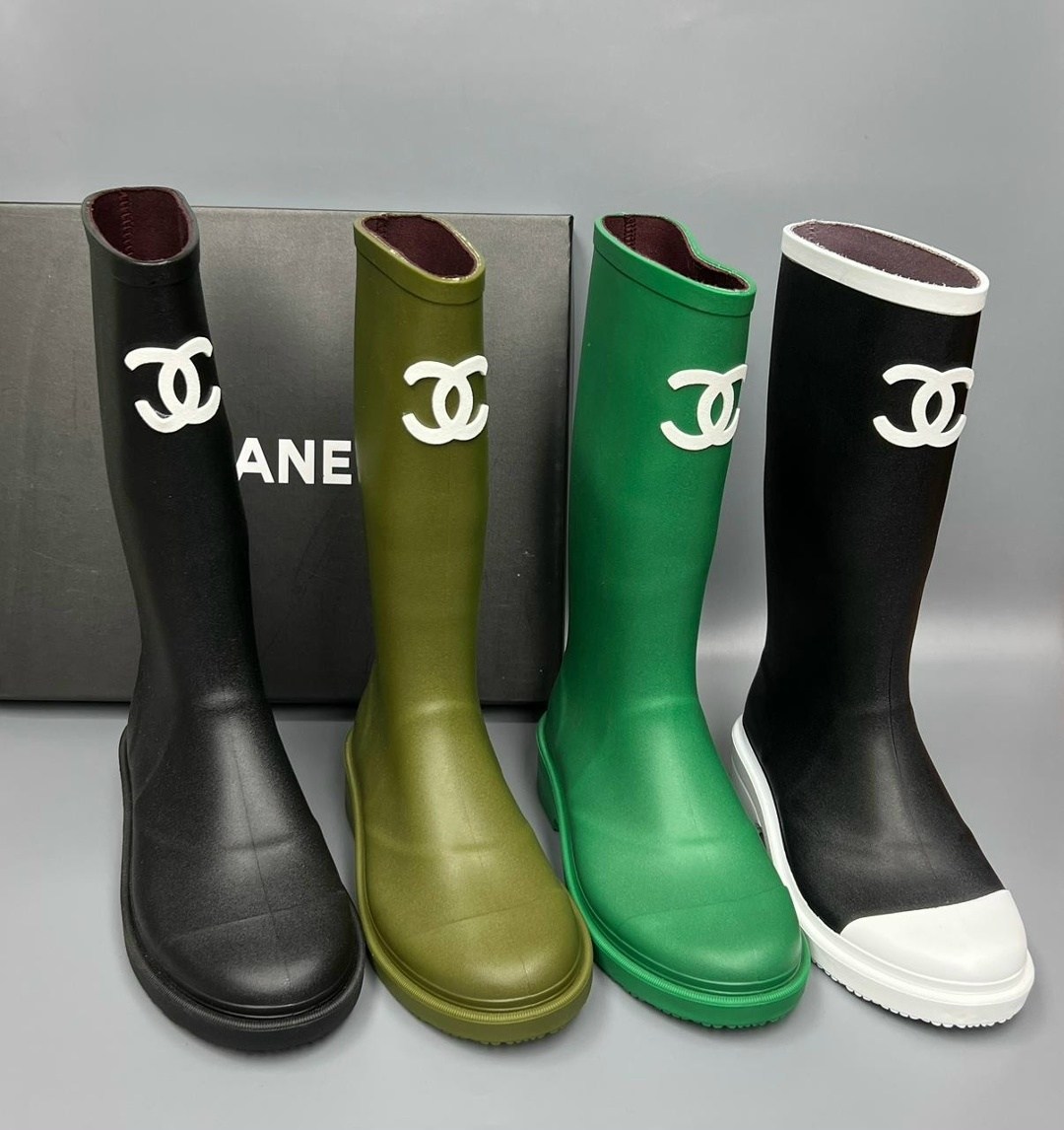 резиновые сапоги chanel,женские резиновые сапоги chanel черные,резиновые сапоги шанель,сапоги chanel,chanel черные резиновые сапоги для женщин