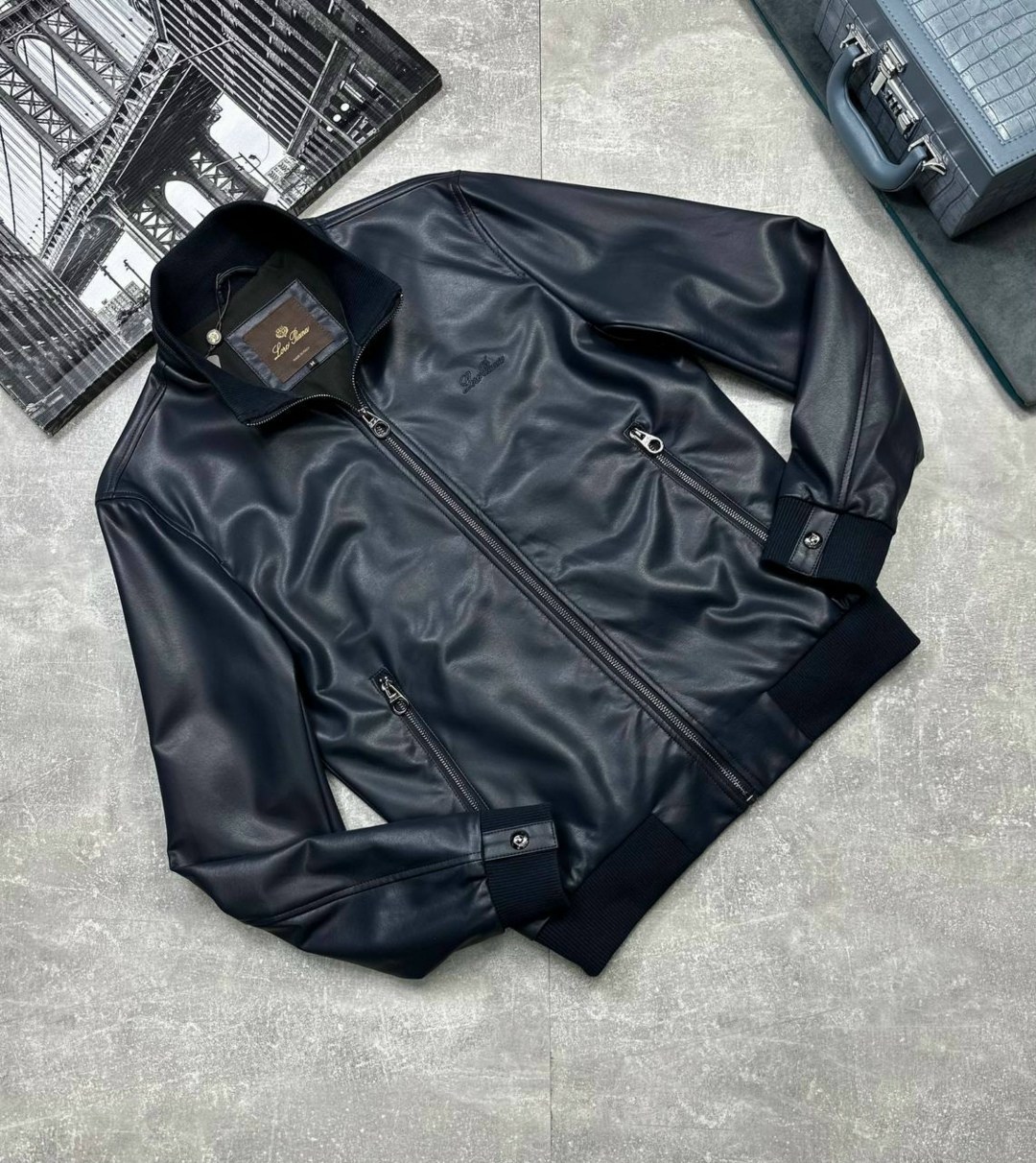 кожаная куртка emporio armani,мужская кожаная куртка,куртка кожаная,мужская кожаная куртка армани,кожаная куртка armani мужская