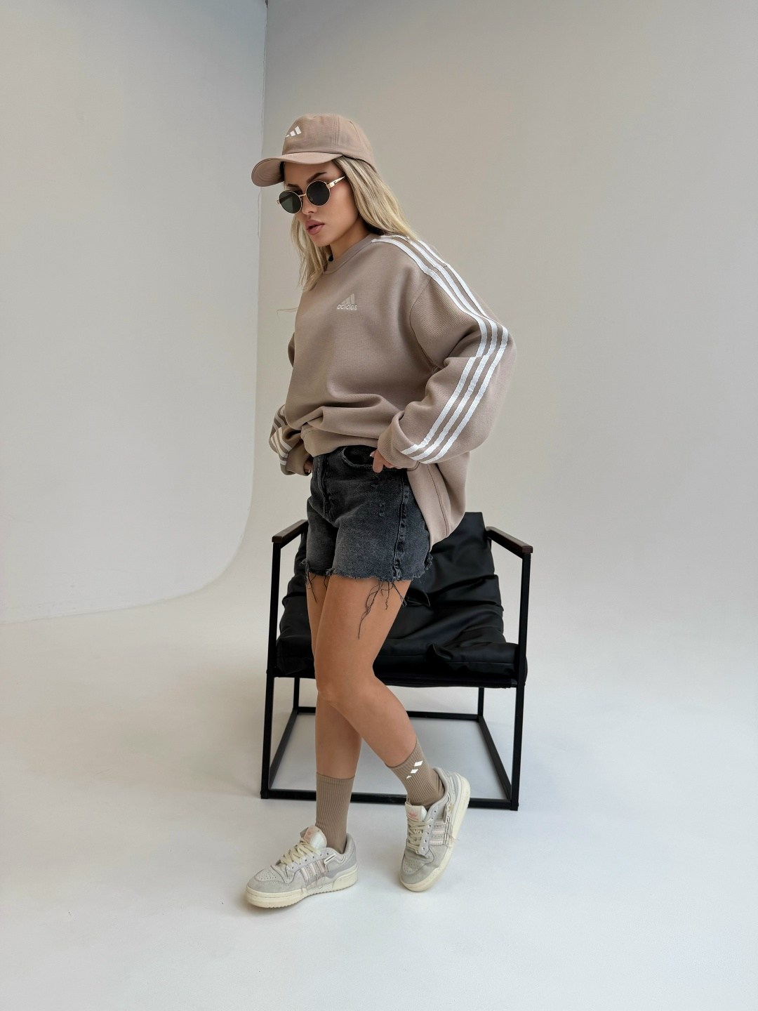 адидас свитшот,стильный свитшот женский,свитшот и толстовка,свитшот мужской adidas,свитшот adidas