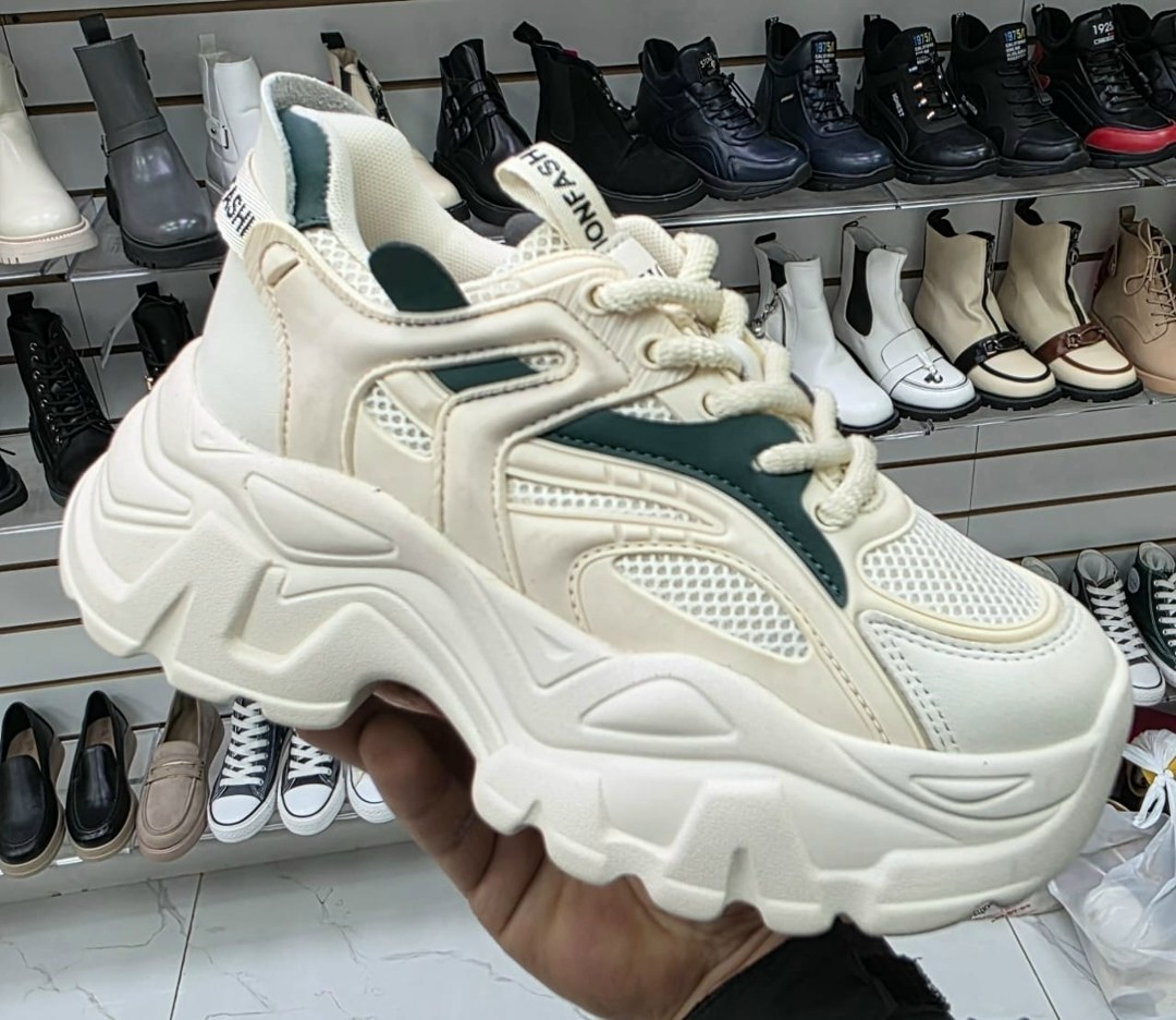 женские массивные кроссовки,женские кроссовки,массивные кроссовки,кроссовки,кроссовки модные