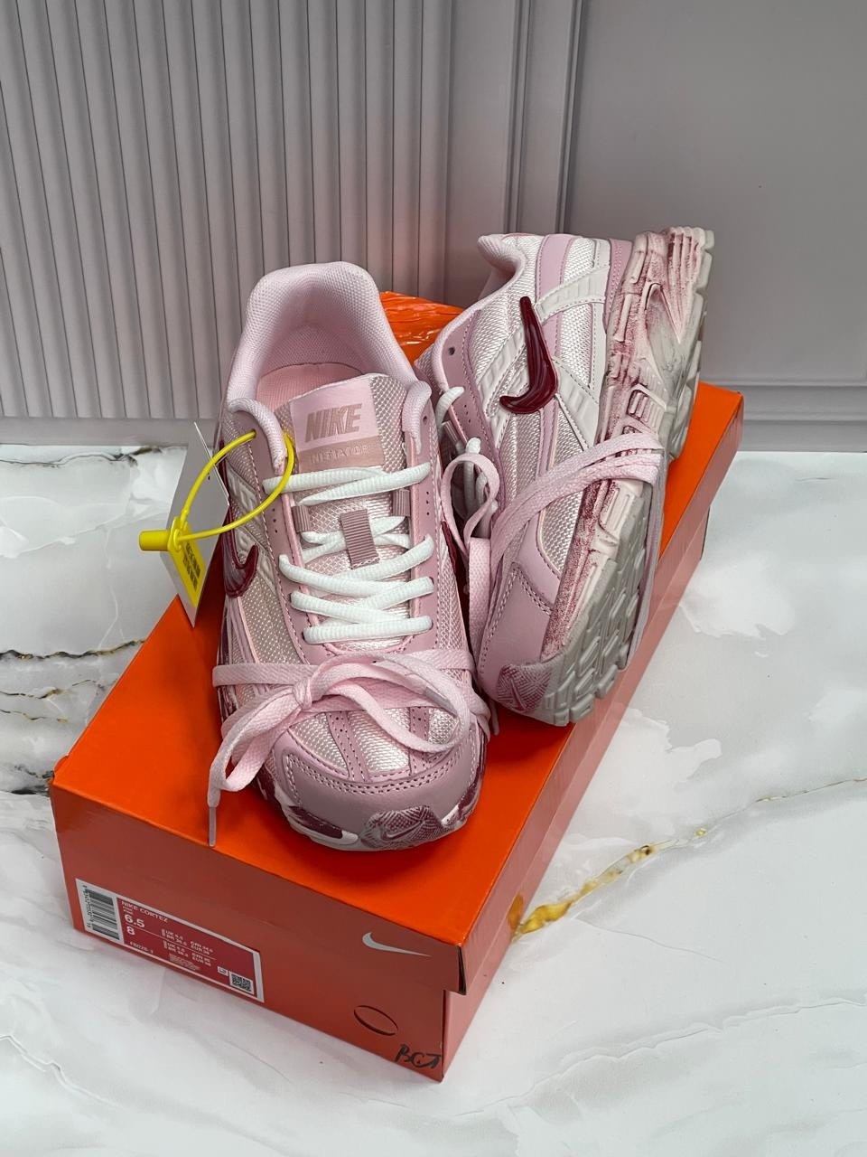 женские кроссовки nike initiator "pink",кроссовки для женщин nike initiator pink,кроссовки nike initiator pink,кроссовки nike initiator розовые,кроссовки nike initiator slip resistant розовые