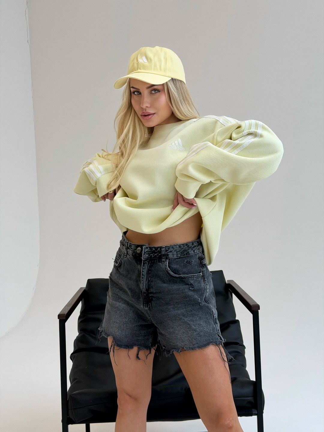 адидас свитшот,стильный свитшот женский,свитшот и толстовка,свитшот мужской adidas,свитшот adidas