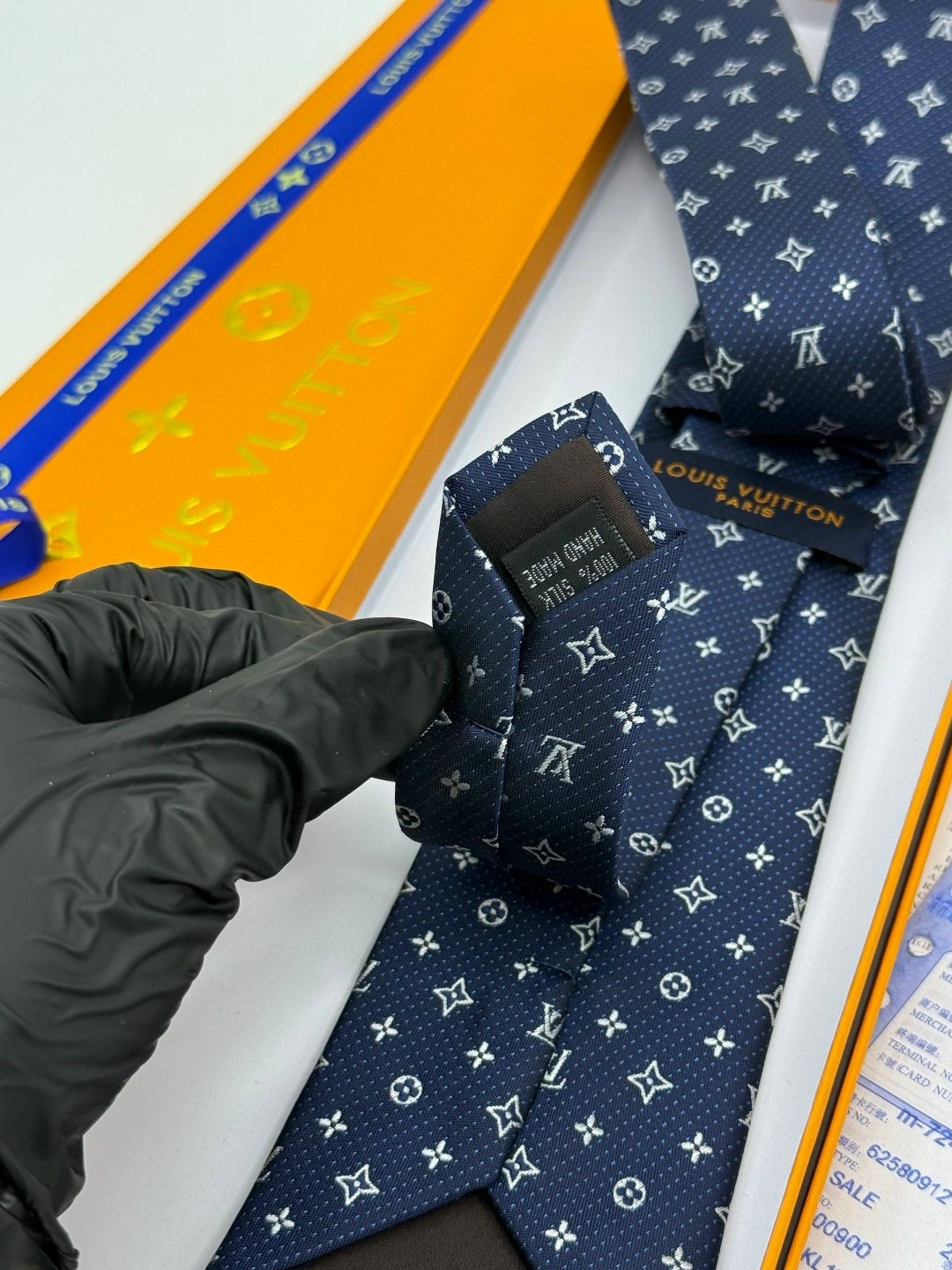 мужской галстук louis vuitton,louis vuitton галстук,галстук луи виттон,классический галстук,набор галстук