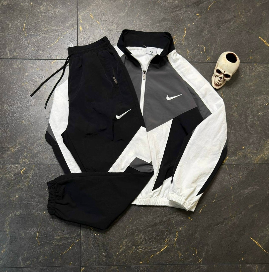 ветровка nike,спортивные костюм,спортивные костюмы nike,спортивный костюм для мужчин,ветровка для мужчин