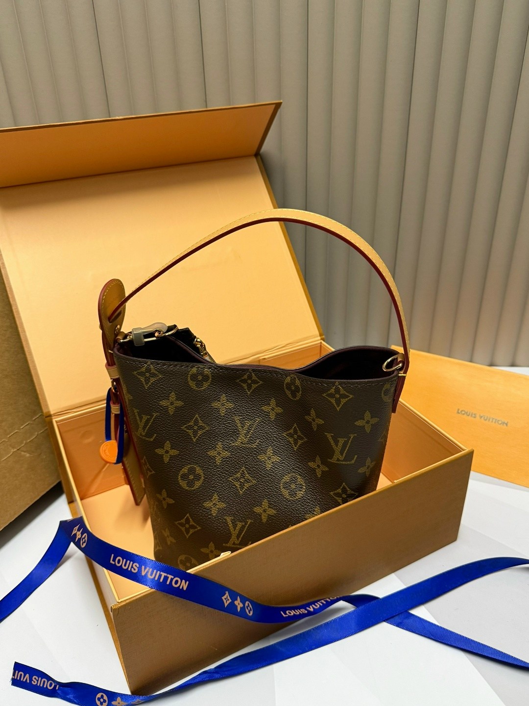 louis vuitton сумка на плечо,сумка женская louis vuitton,louis vuitton сумка,сумочка луи виттон,сумка луи виттон