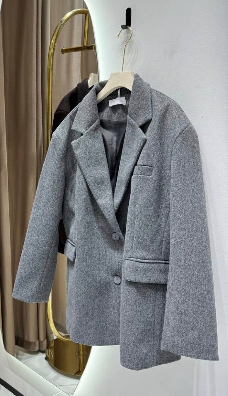 пальто короткое демисезонное оверсайз riscalda,пальто-пиджак тренд весна2025,пальто короткое демисезонное оверсайз shumi,стиль одежды,пальто женское