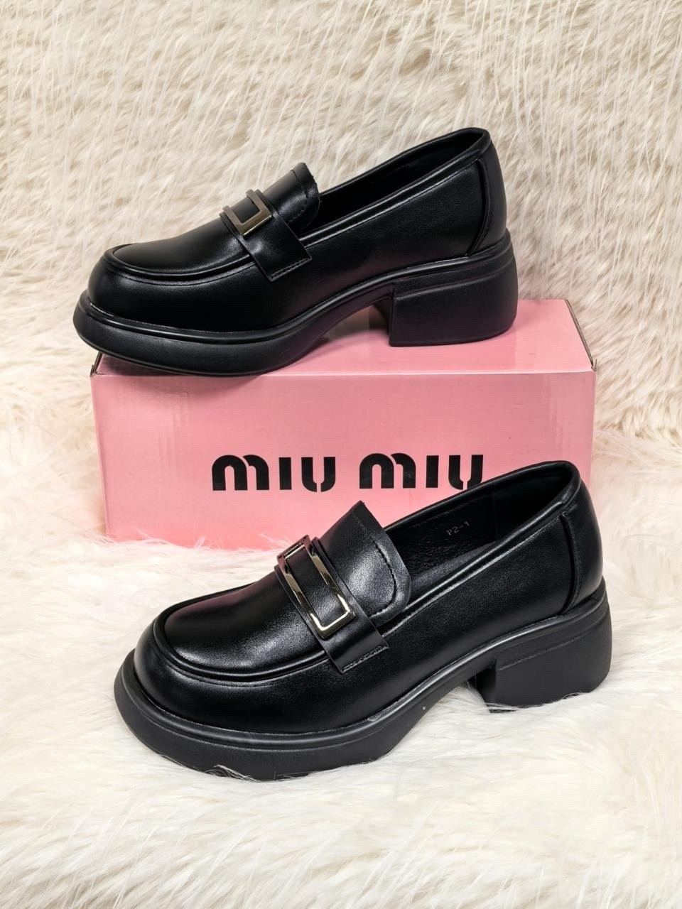 лоферы женские,модные лоферы,лоферы женские черные,,лоферы miu miu