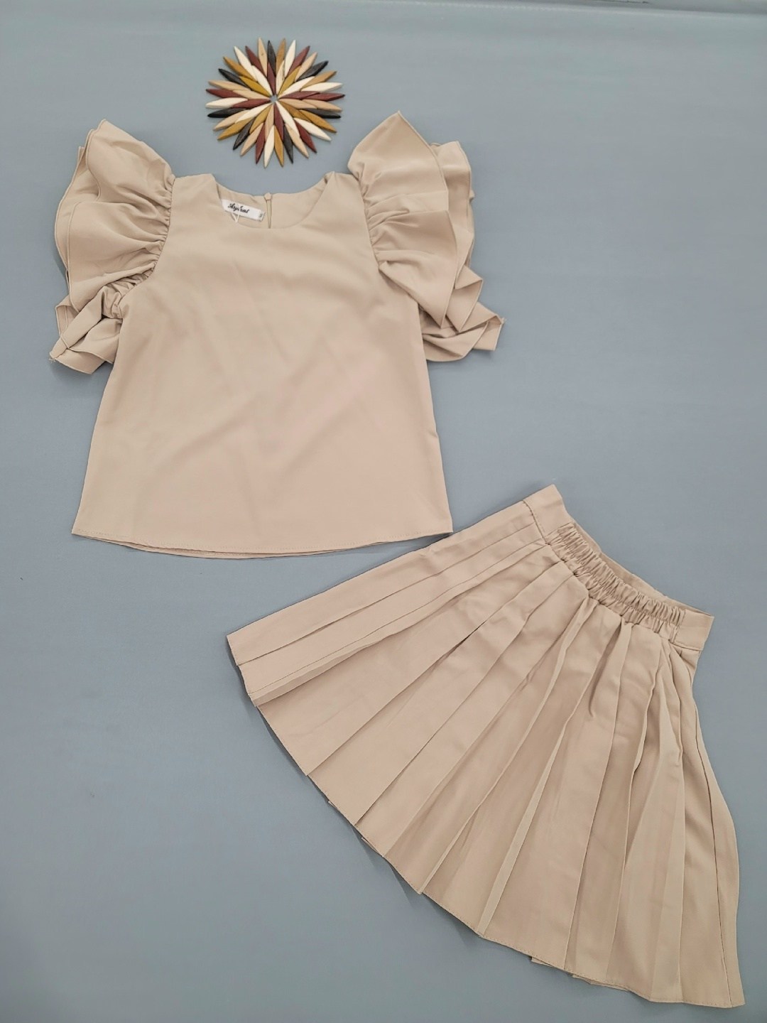 костюм с юбкой,костюм с юбкой нарядный,желтый костюм,летний костюм для девочек,костюм для девочек