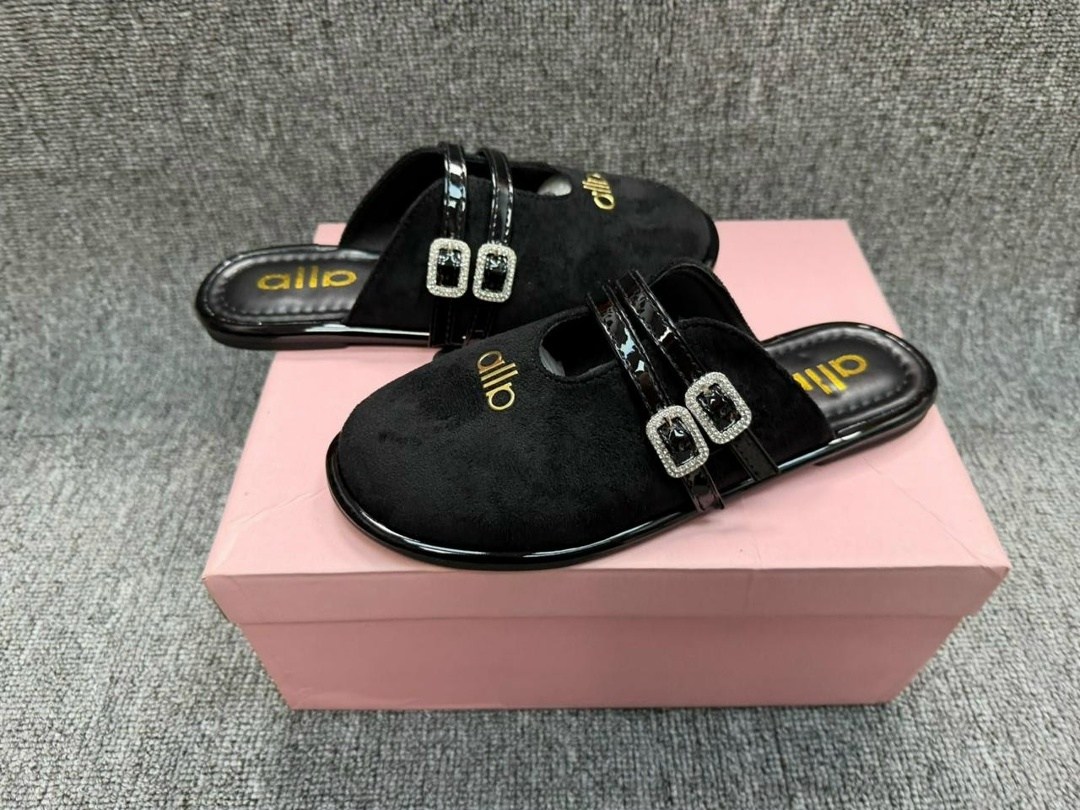 ,женские шлепанцы,шлепанцы модные,босоножки замшевые,женские тапки