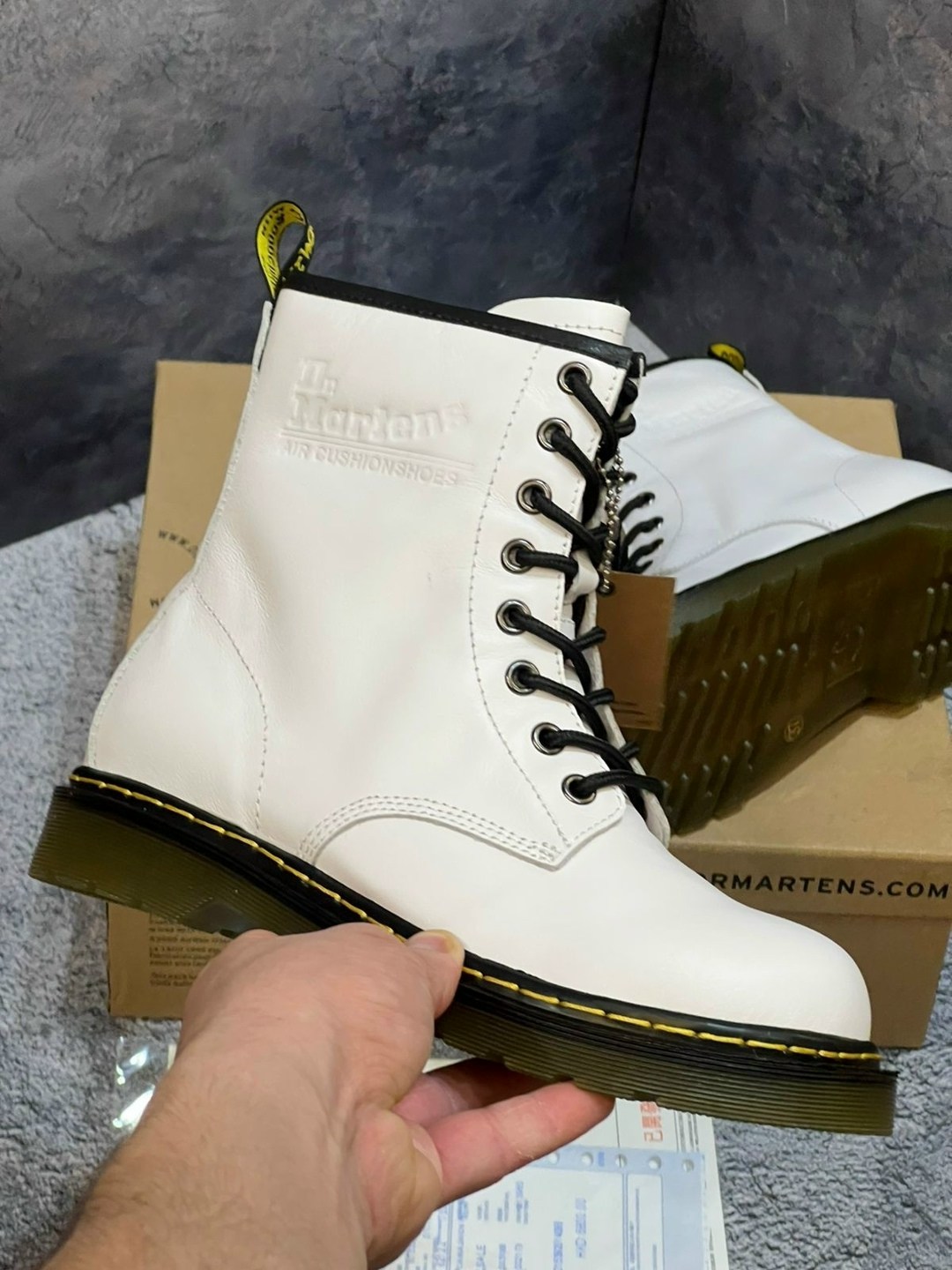 ,ботинки dr martens,женские ботинки,белые ботинки,ботинки модные