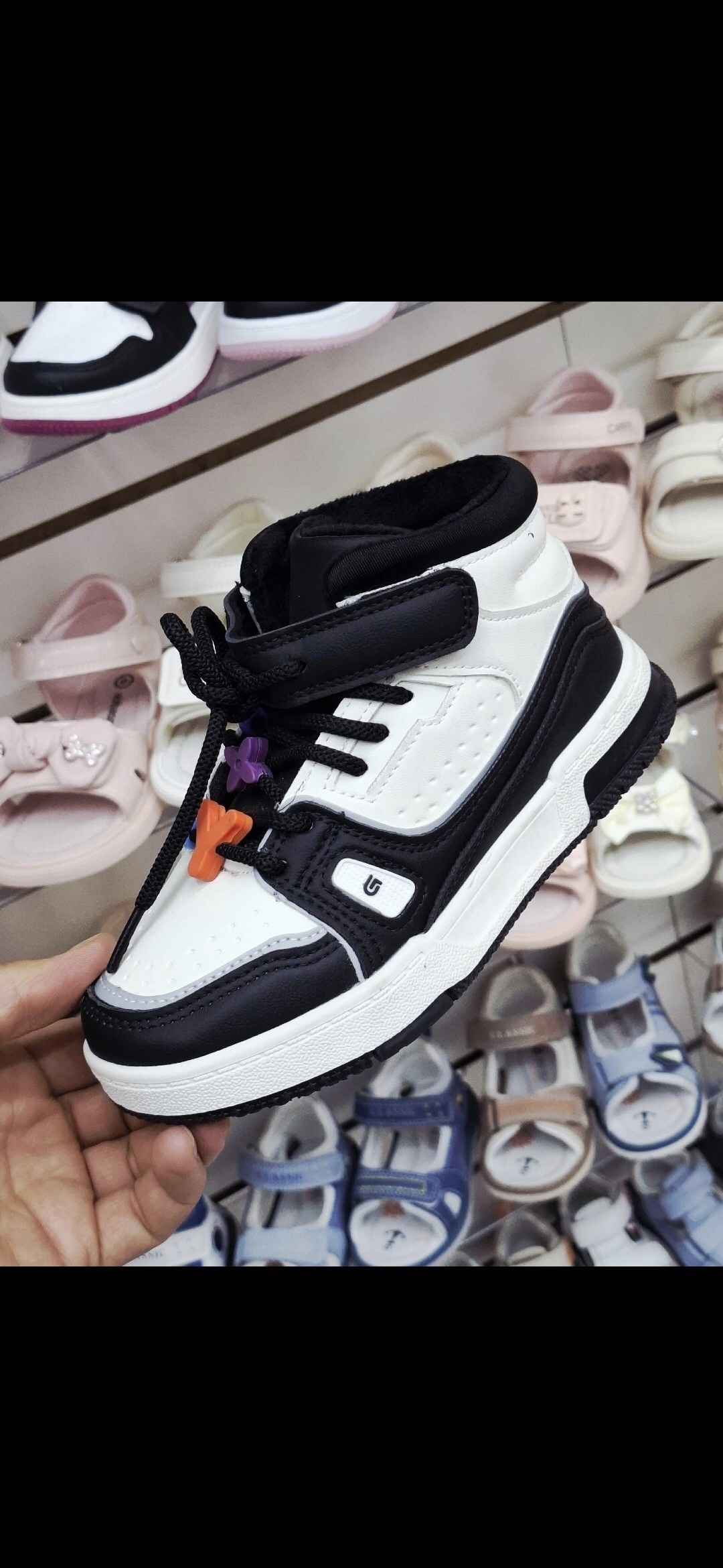 розовые кроссовки,кроссовки подростковые,кроссовки модные,спортивная ,кроссовки