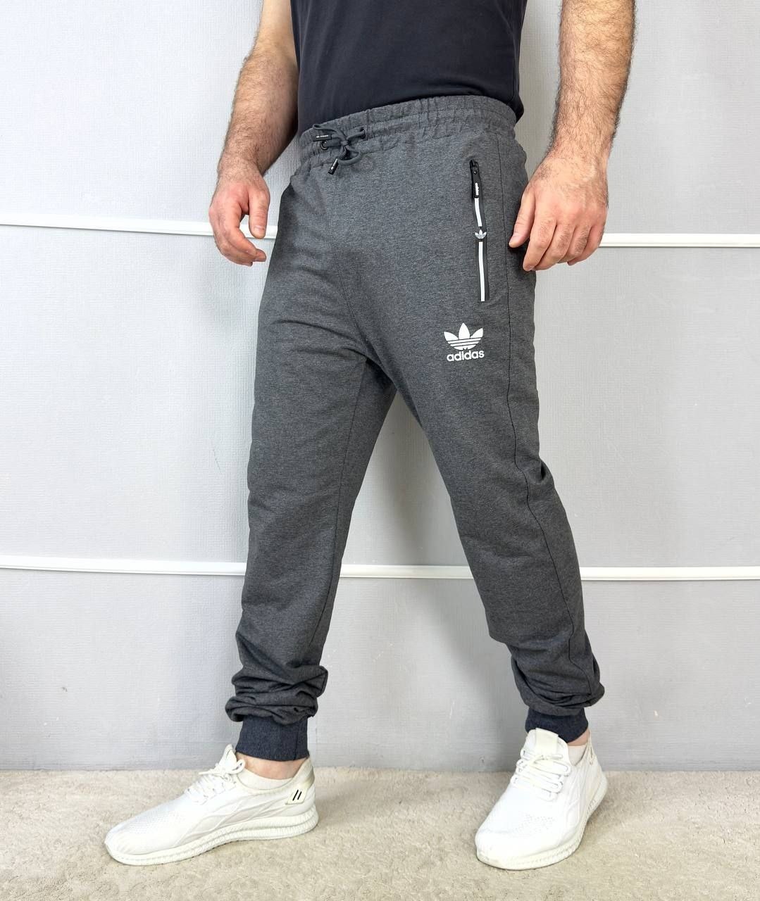 спортивные штаны adidas великан,штаны спортивные,мужские спортивные штаны adidas,спортивные штаны adidas,спортивные брюки