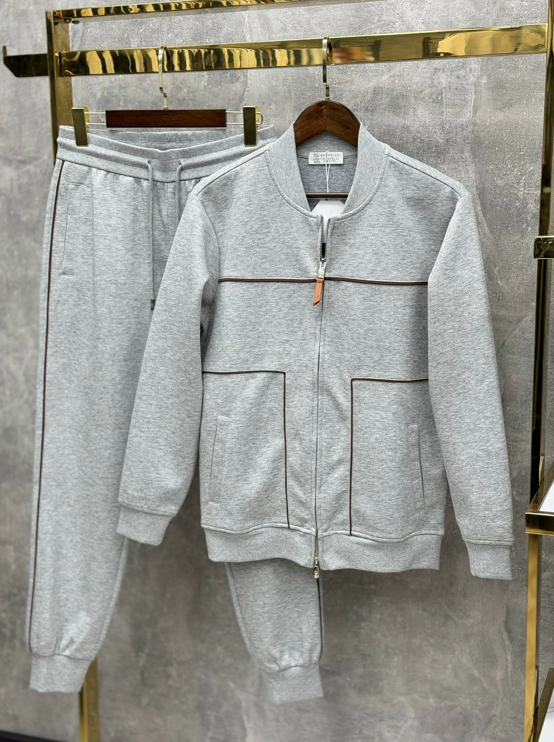 спортивный костюм brunello cucinelli,костюм спортивный,мужской спортивный костюм,мужской спортивный костюм brunello cucinelli,костюм спортивный prada