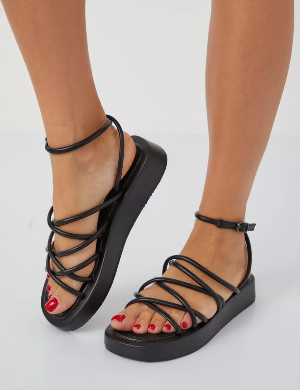 босоножки на платформе,босоножки сандали,женские босоножки,модные босоножки,черные босоножки