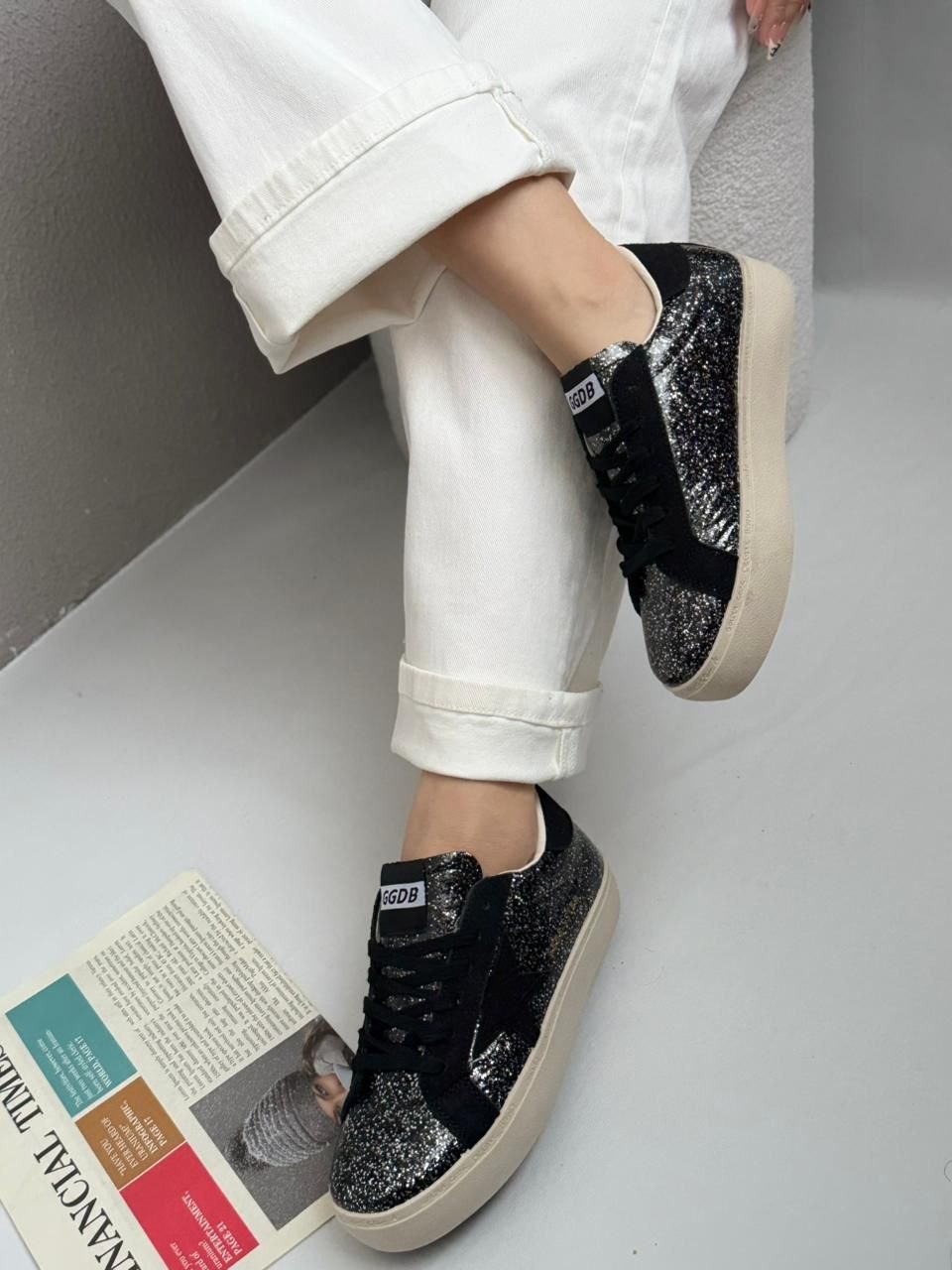 кеды golden goose,кроссовки golden goose,кроссовки golden goose с пайетками на платформе,,женские кеды с камнями golden goose