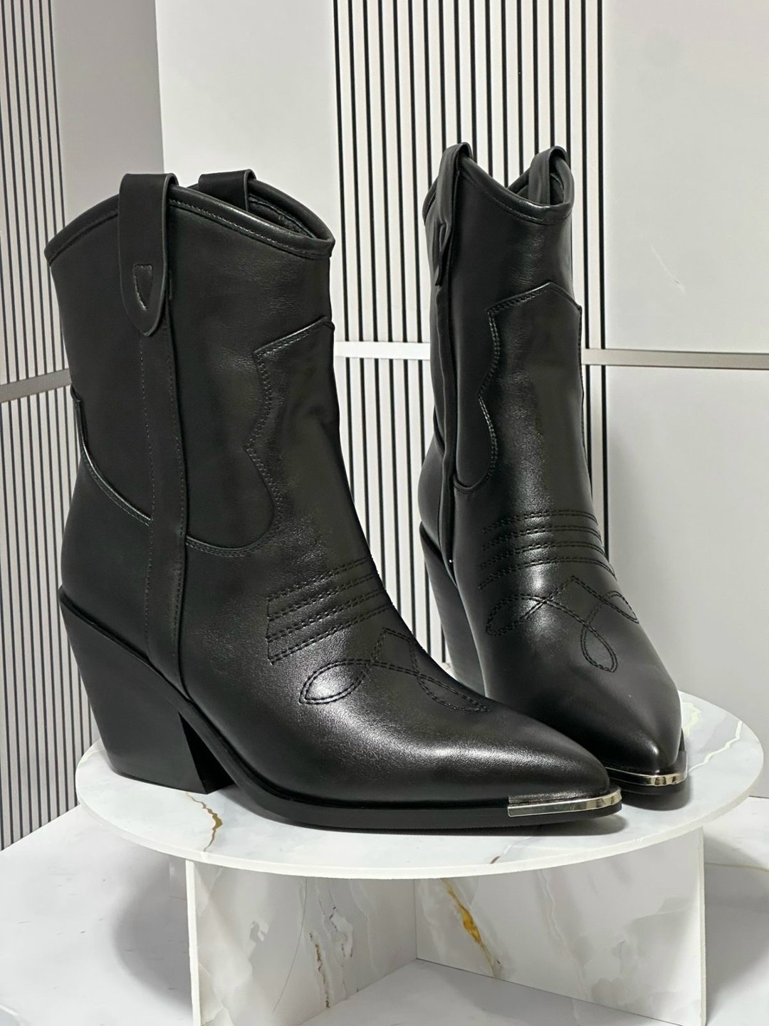 ,ботильоны казаки на каблуке ботинки натуральная кожа,казаки женские,ботинки казаки,ботильоны казаки женские 37 размера