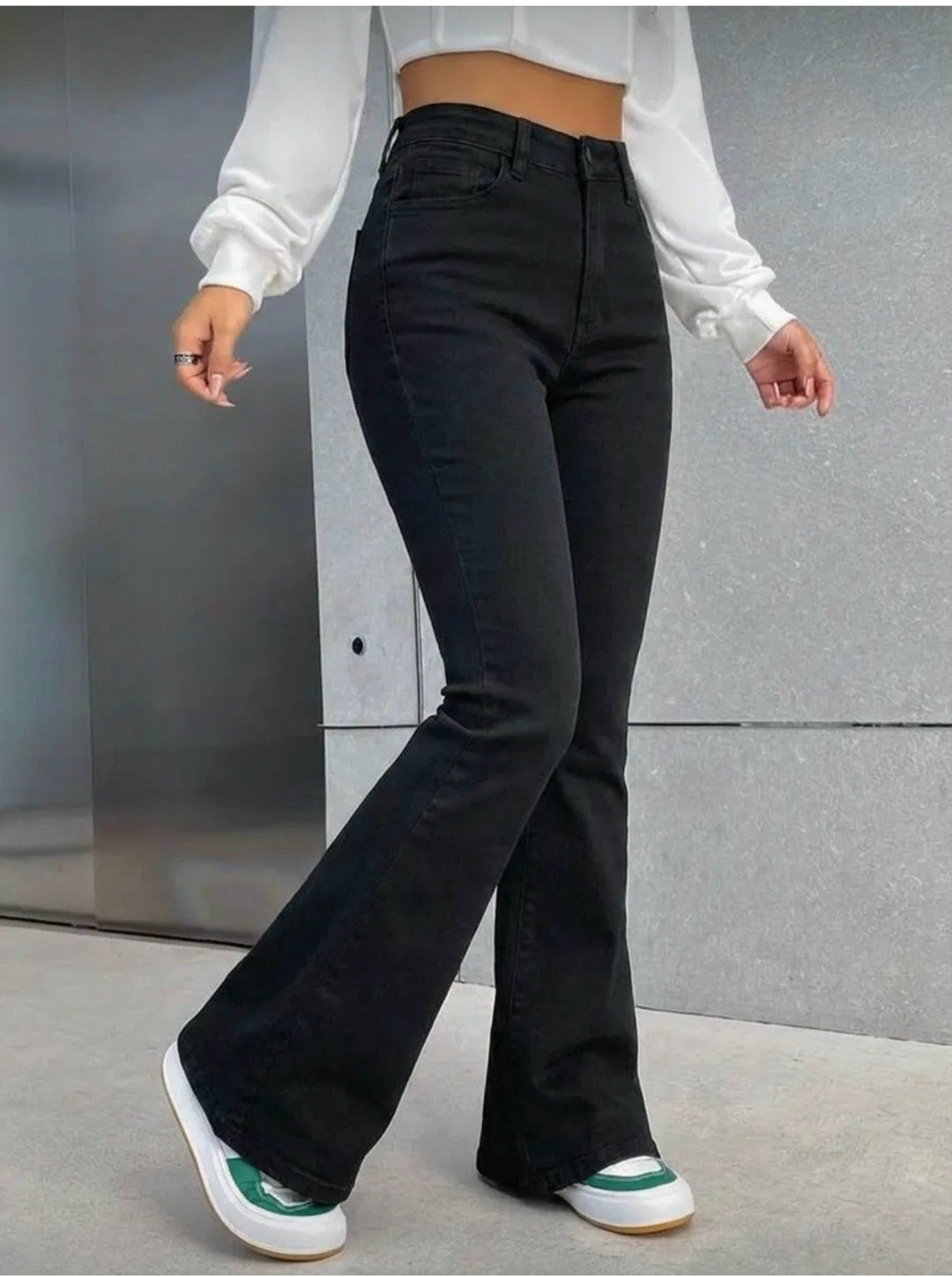 женские джинсы клеш с высокой посадкой,женские эластичные джинсы-клеш с завышенной талией,джинсы-клеш женские с завышенной талией,джинсы женские клеш,черные джинсы женские клёш от колена