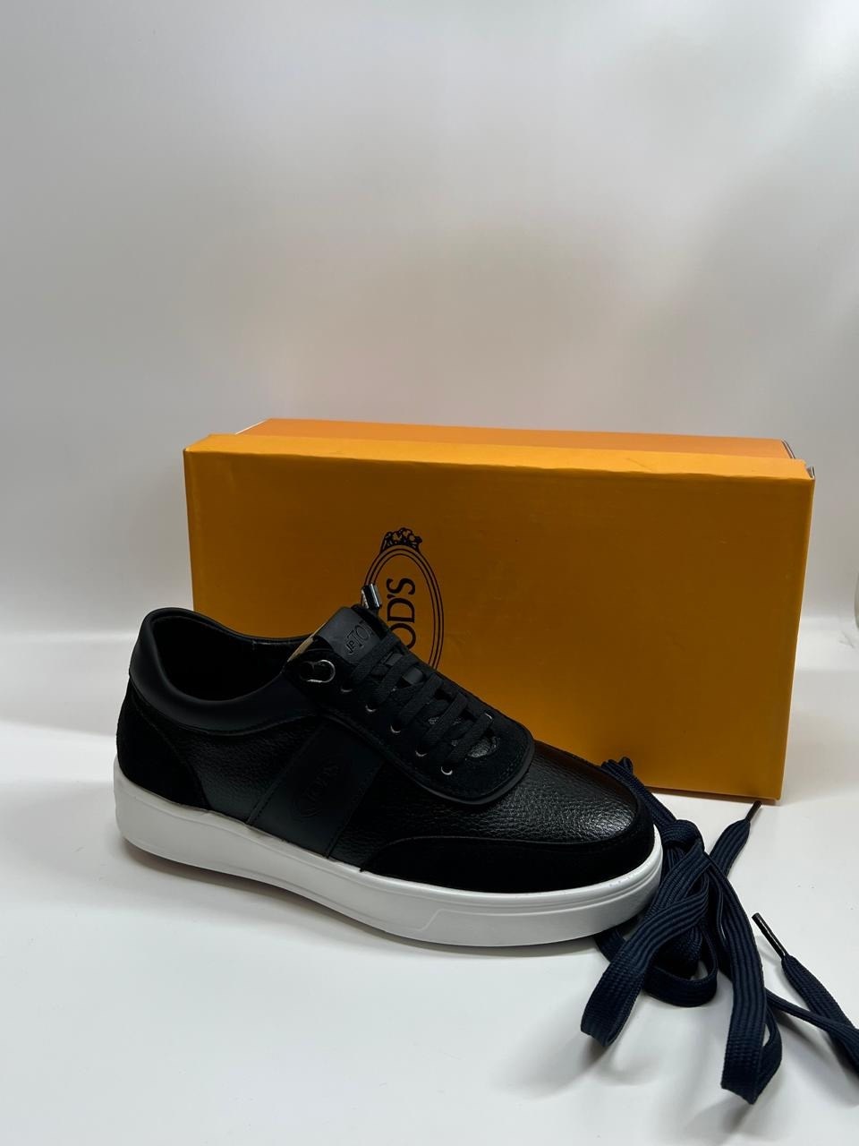 кеды луи виттон мужские оригинал,louis vuitton кроссовки,луи виттон кроссовки мужские оригинал,кеды мужские кожаные louis vuitton,кроссовки beverly hills sneakers black monogram with caramel top louis