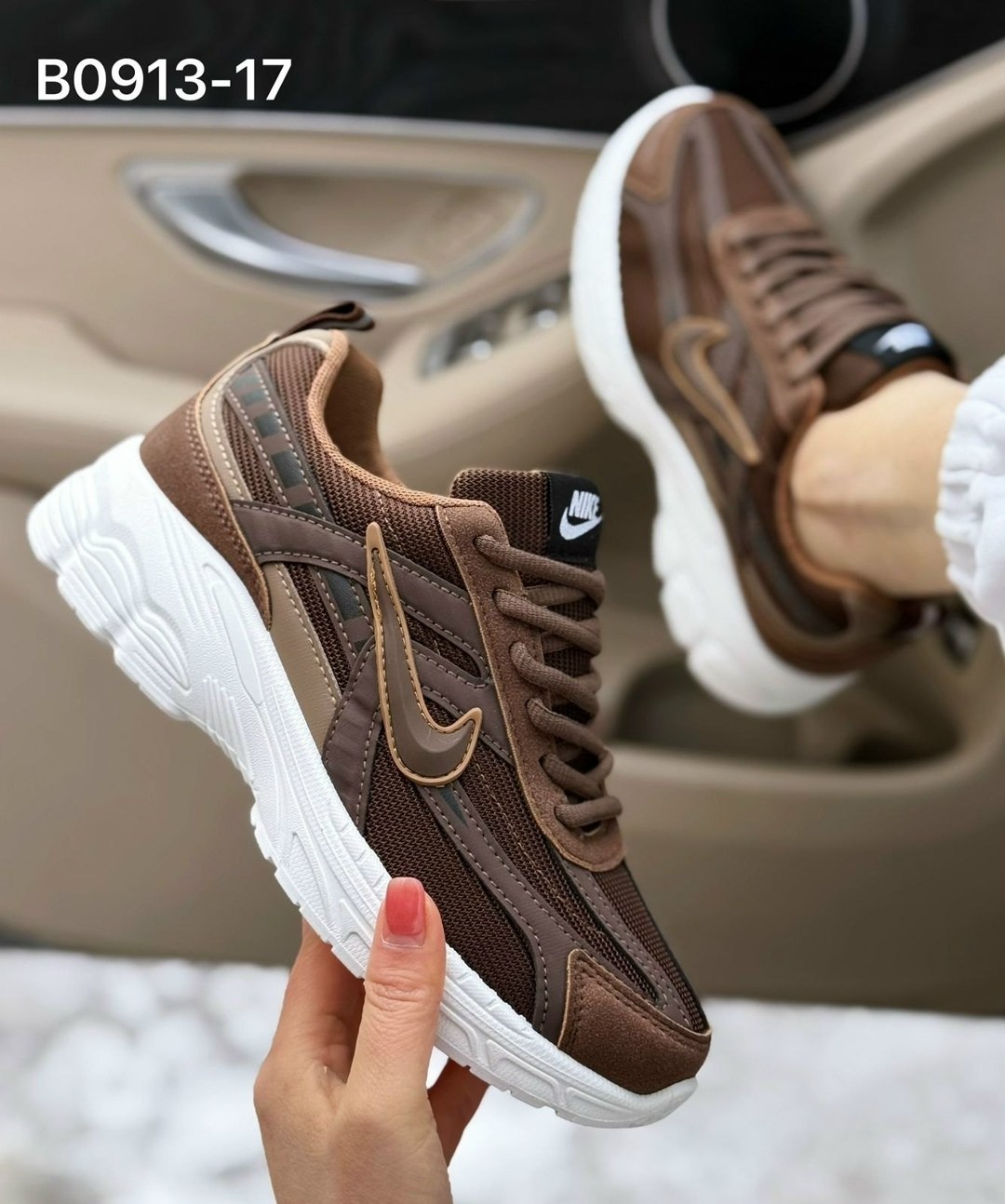 кроссовки женскиe,кроссовки,кроссовки за 20к женские,кроссовки найк женские черные на белой подошве,