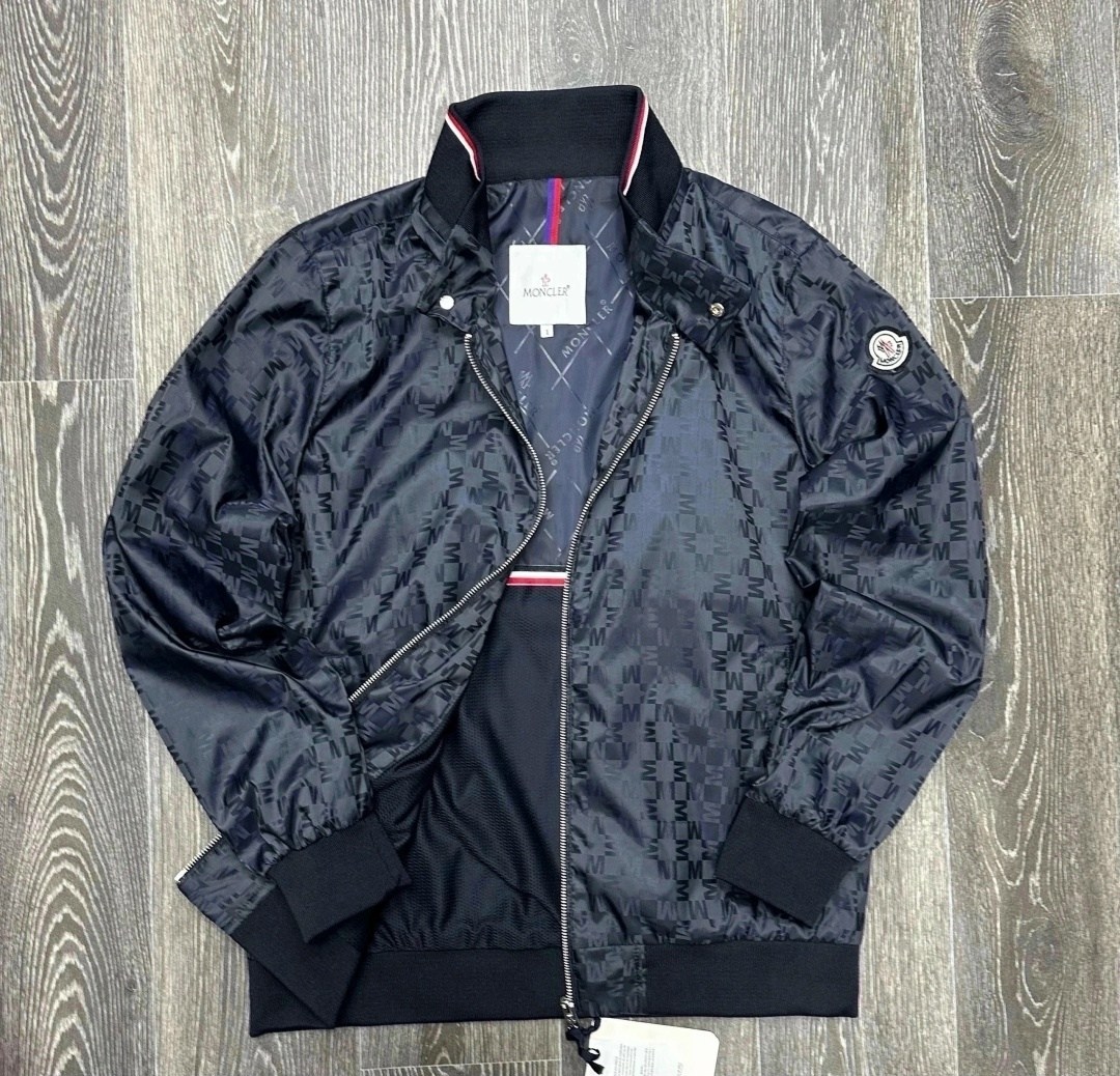 ветровка moncler,ветровка монклер,легкая куртка,куртка moncler,куртка повседневная