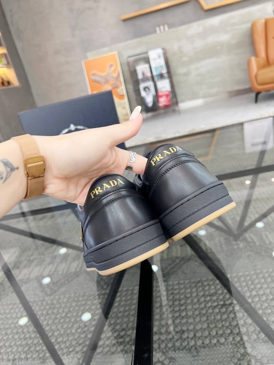 мужские кроссовки prada,кроссовки prada,кроссовки prada мужские кожаные,,мужские кожаные кроссовки