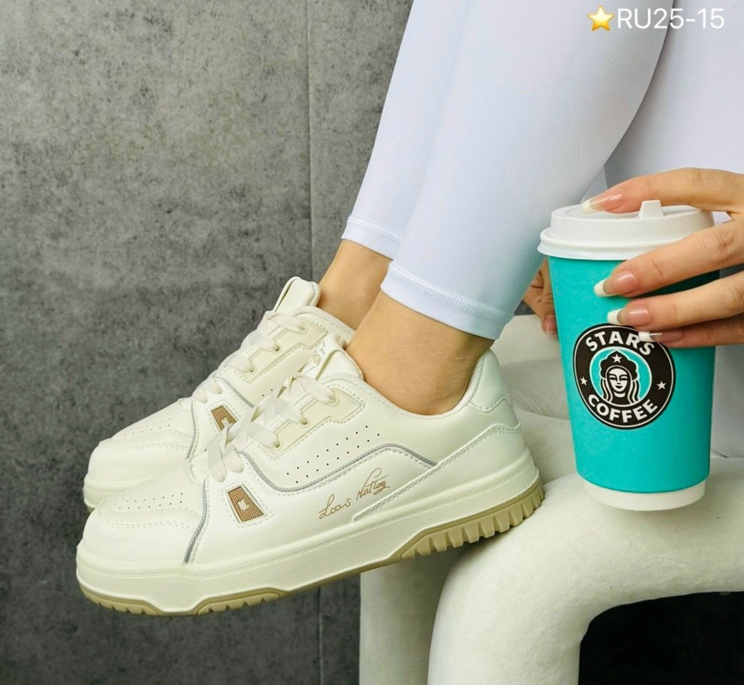 кроссовки женскиe,стильные кроссовки,,спортивная ,кроссовка