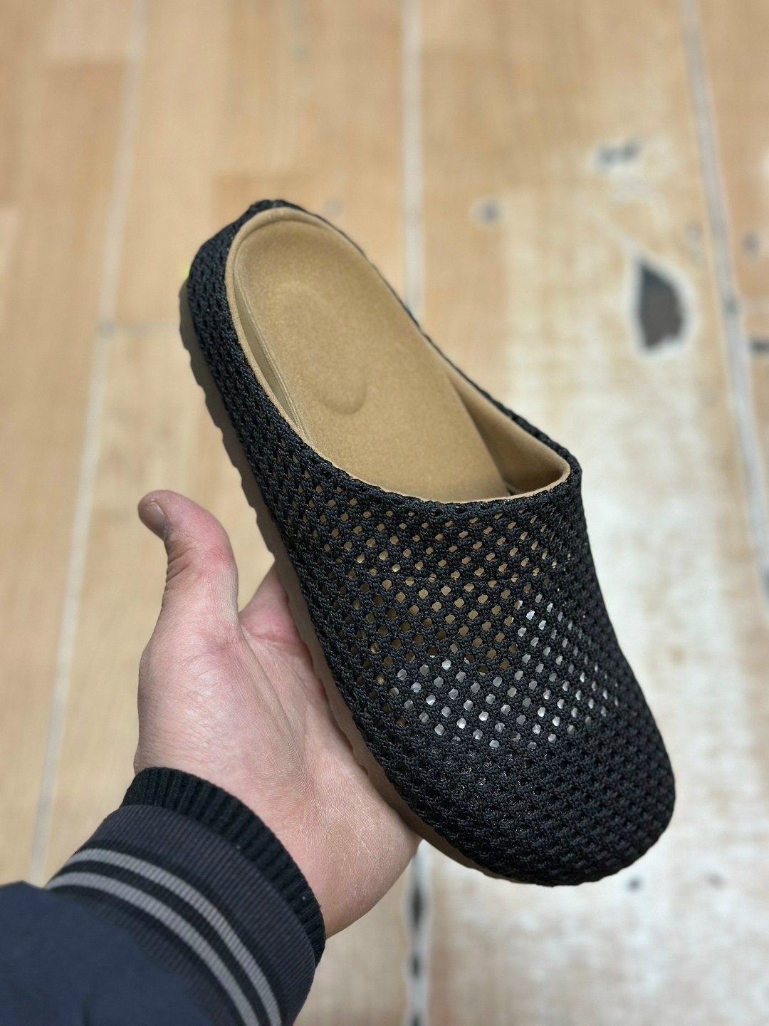 ,мужские тапочки,мужские шлепанцы,летние тапочки,тапочки модные