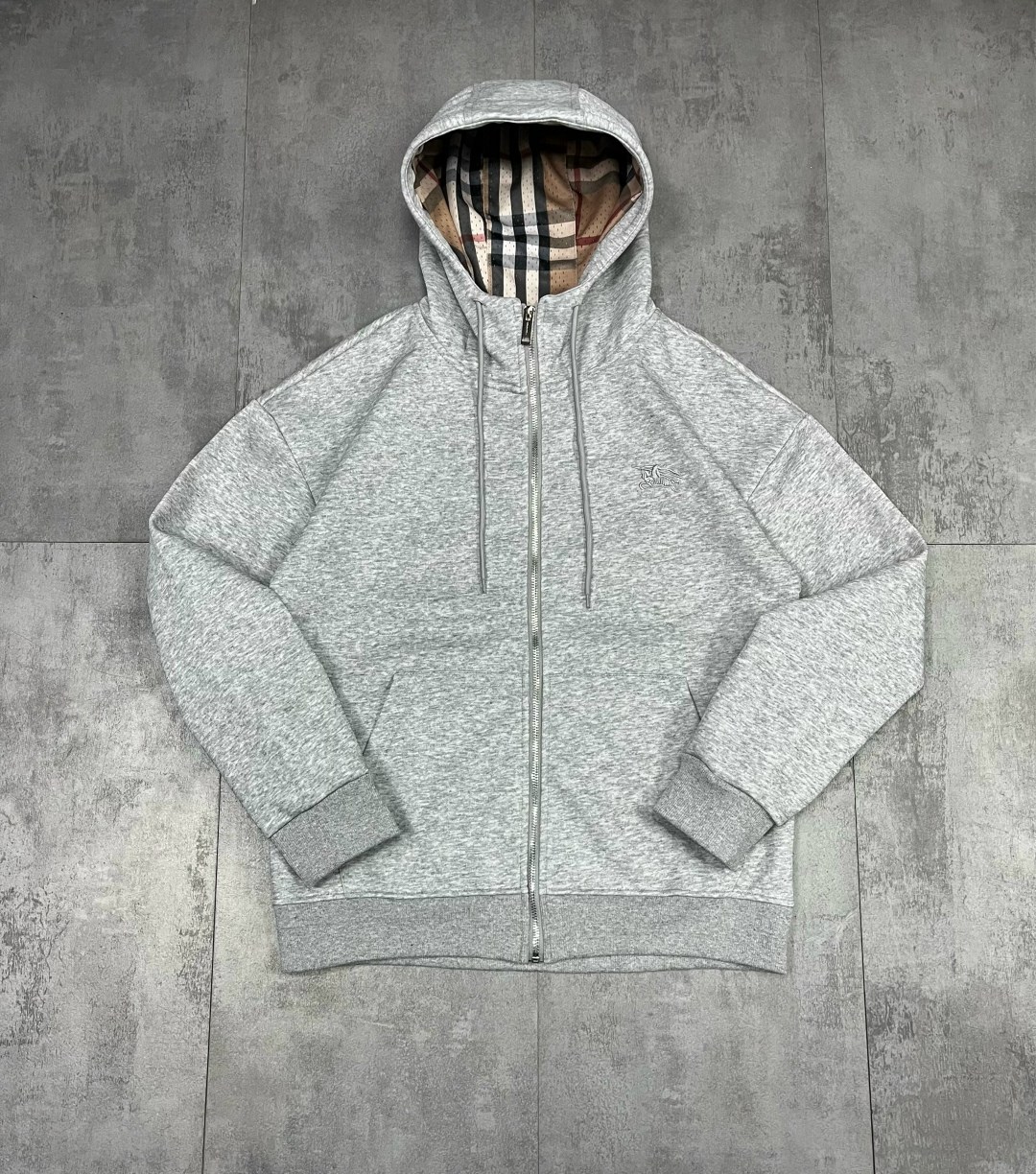 зип худи burberry,burberry hoodie,zip hoodie burberry grey vintage,burberry zip up hoodie,burberry hoodie grey zip