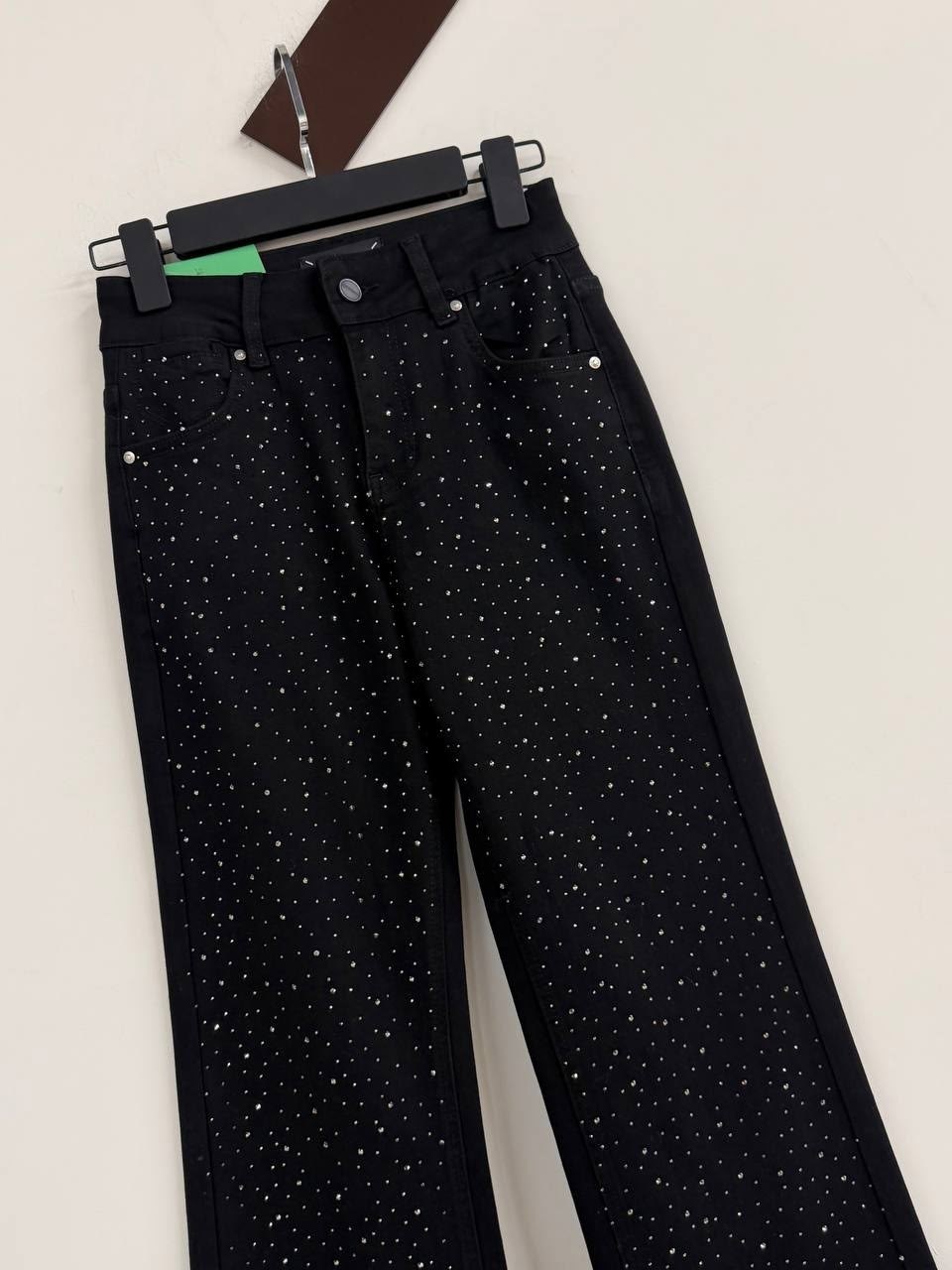 черные джинсы-клеш,джинсы клеш denim 3104 черный w25,джинсы женские,джинсы koton черный,черные женские джинсы микро-клеш