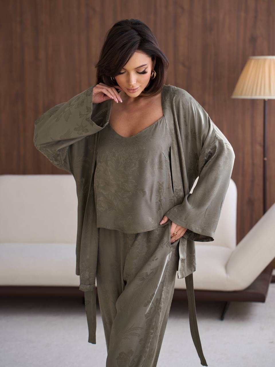 брючный костюм с поясом,брючные костюмы женские,пижама комплект,шелковый костюм,атласный брючный костюм