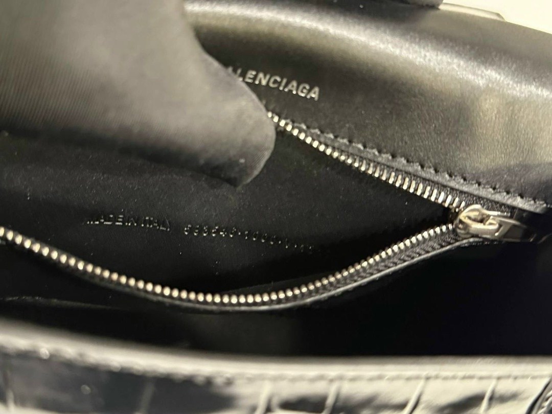 balenciaga сумка,сумка женская balenciaga,модная сумка,сумка на плечо balenciaga,balenciaga balenciaga