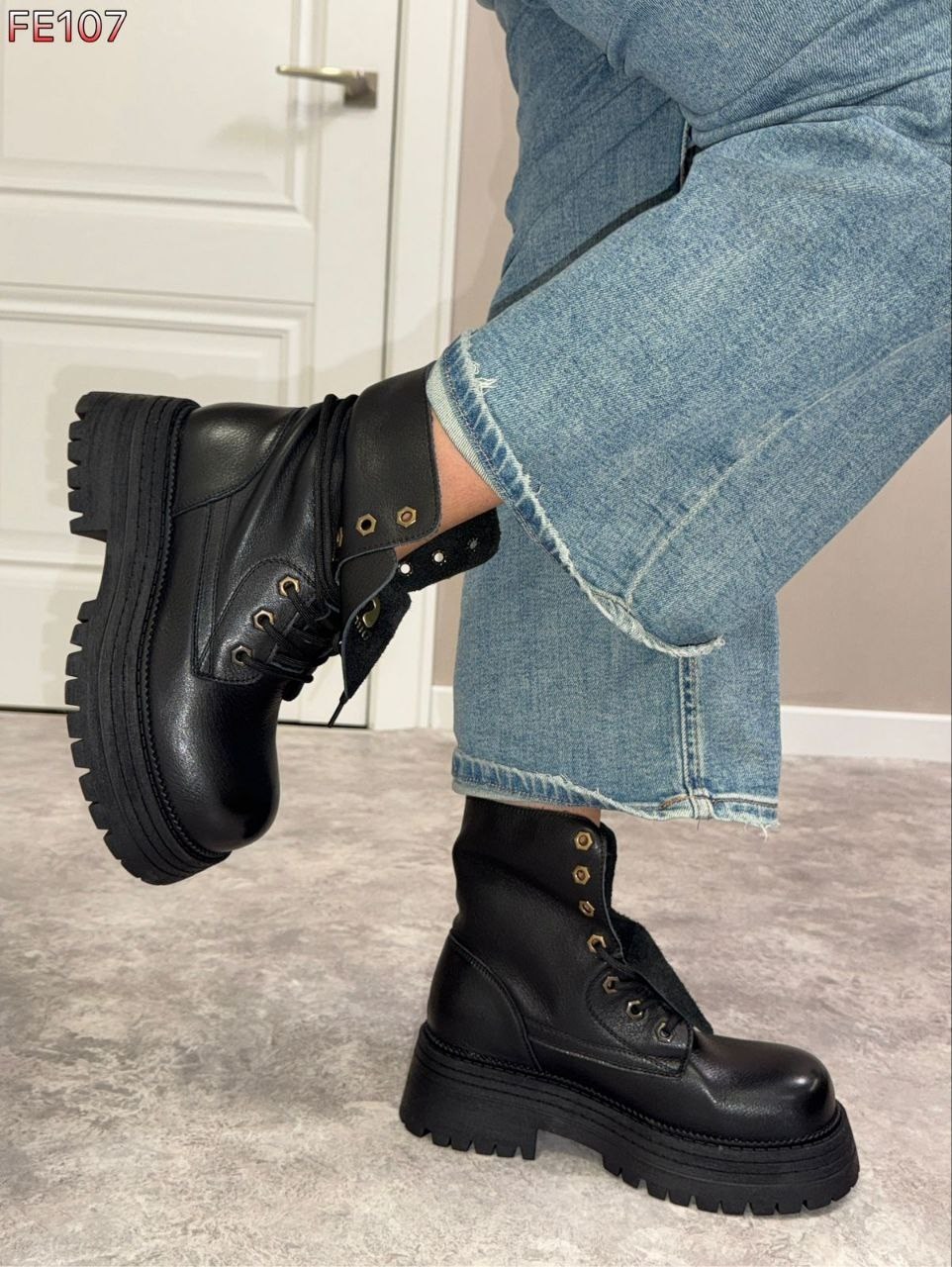 ботинки miu miu,ботинки женские miu miu зимние,ботинки замшевые miu miu,ботинки miu miu короткие,ботинки на платформе miu miu