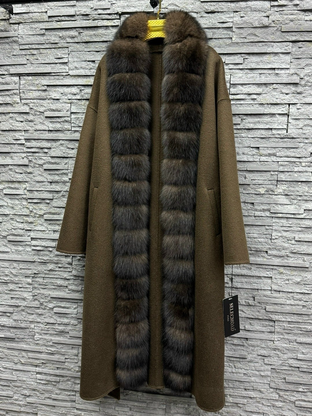 пальто-макси из шерсти и кашемира с мехом куницы,пальто из кашемира loro piano с мехом куницы,пальто с соболем loro piana,кашемировое пальто из меха соболя п02,пальто с натуральным мехом соболя northf